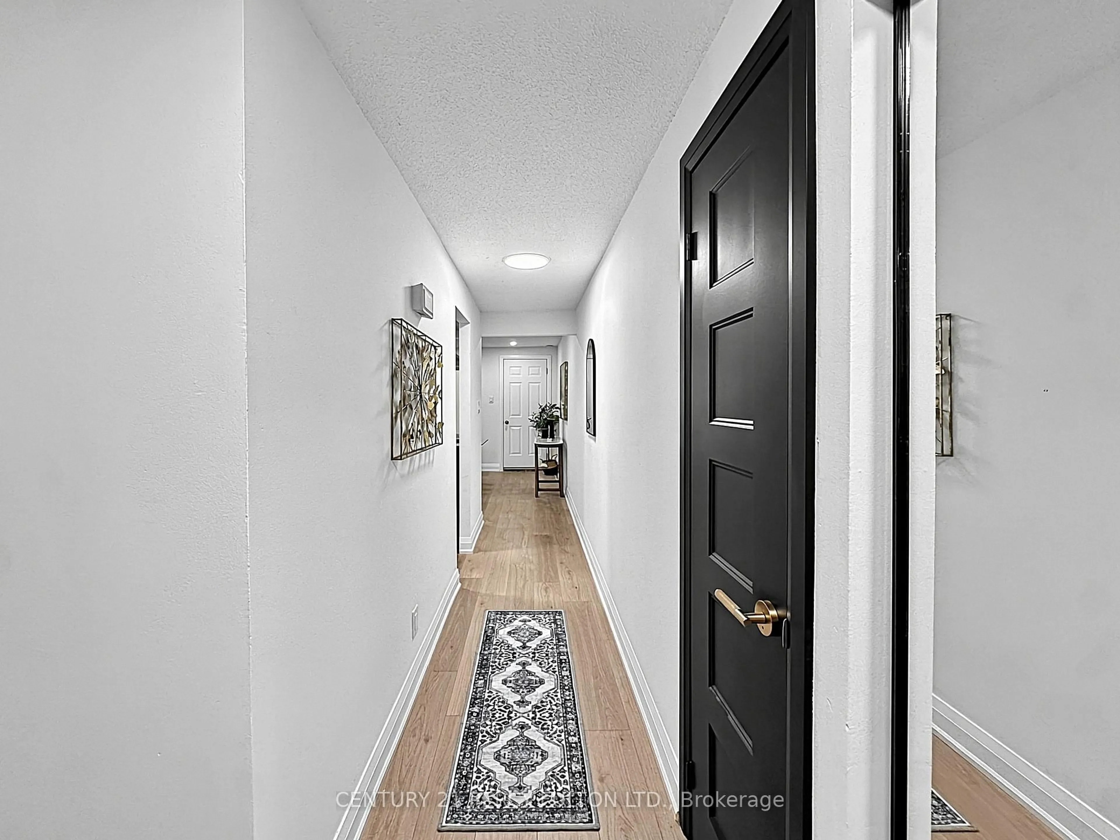 Indoor entryway for 700 Paisley Rd #90, Guelph Ontario N1K 1A3