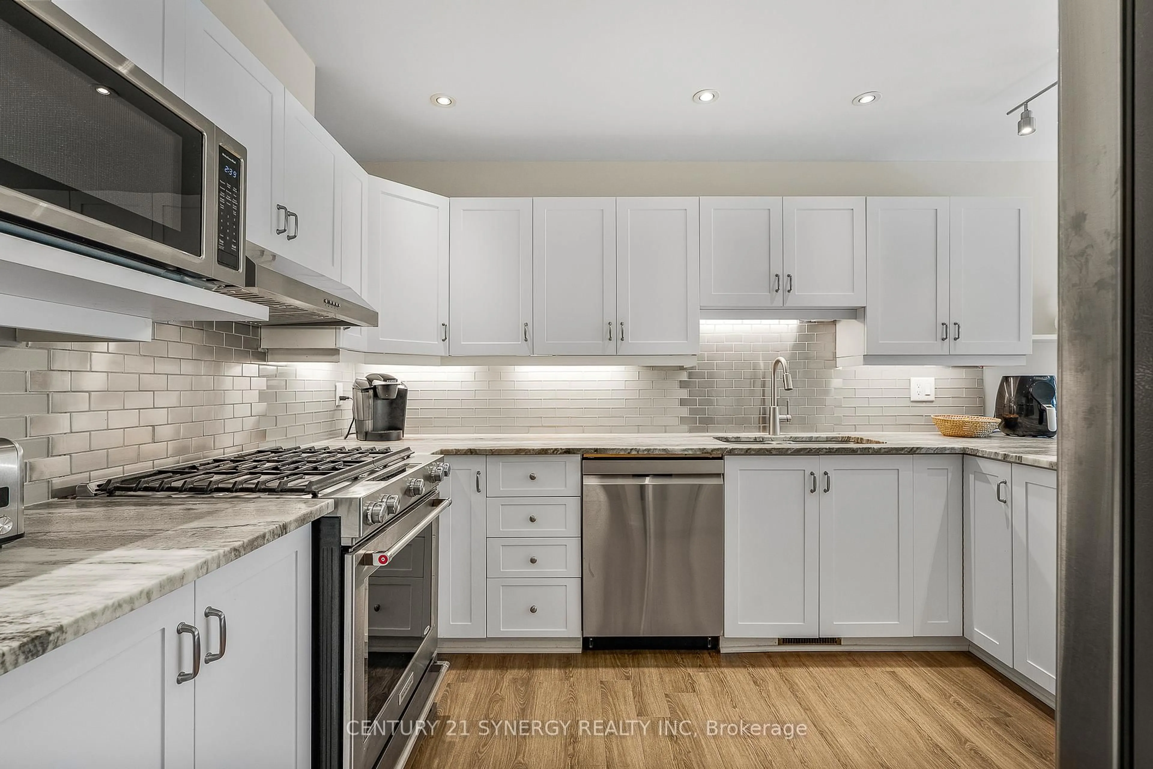 Unknown for 32 Innesbrook Crt #16, Ottawa Ontario K2S 1C7