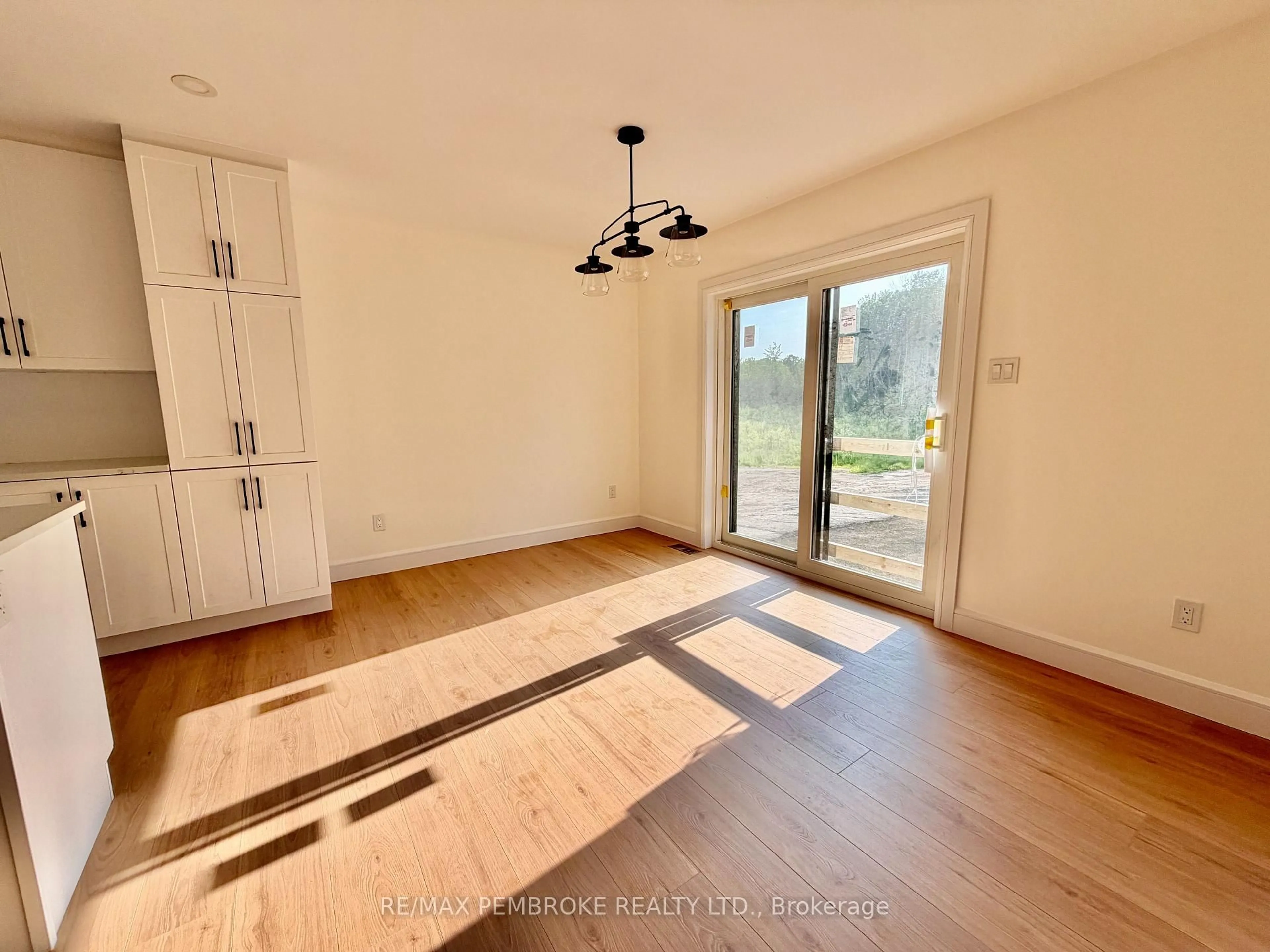 A pic of a room for 55 Eddy Cres, Pembroke Ontario K8A 0M1