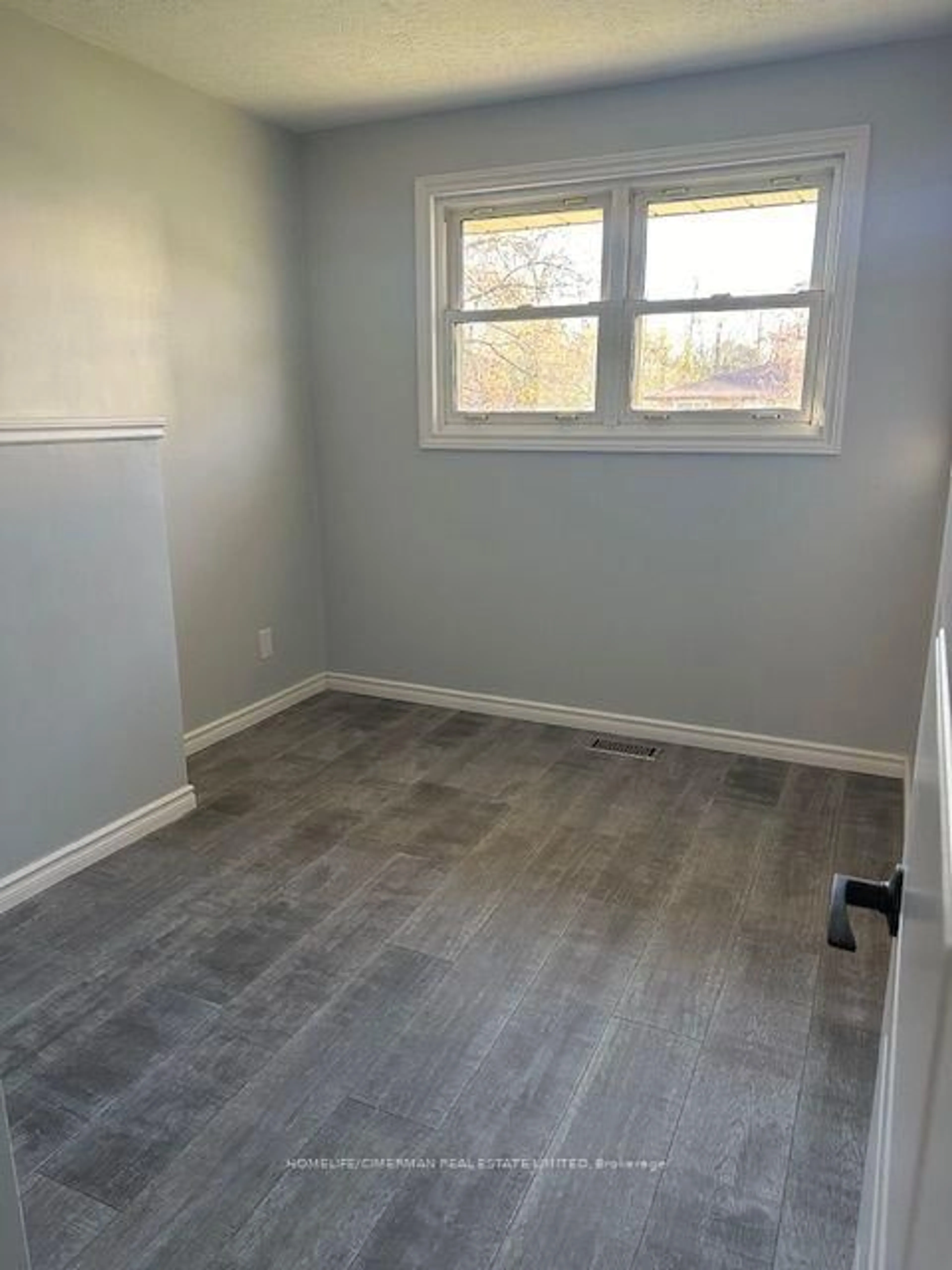 A pic of a room for 1210 Homuth Ave, Cambridge Ontario N3H 2C9