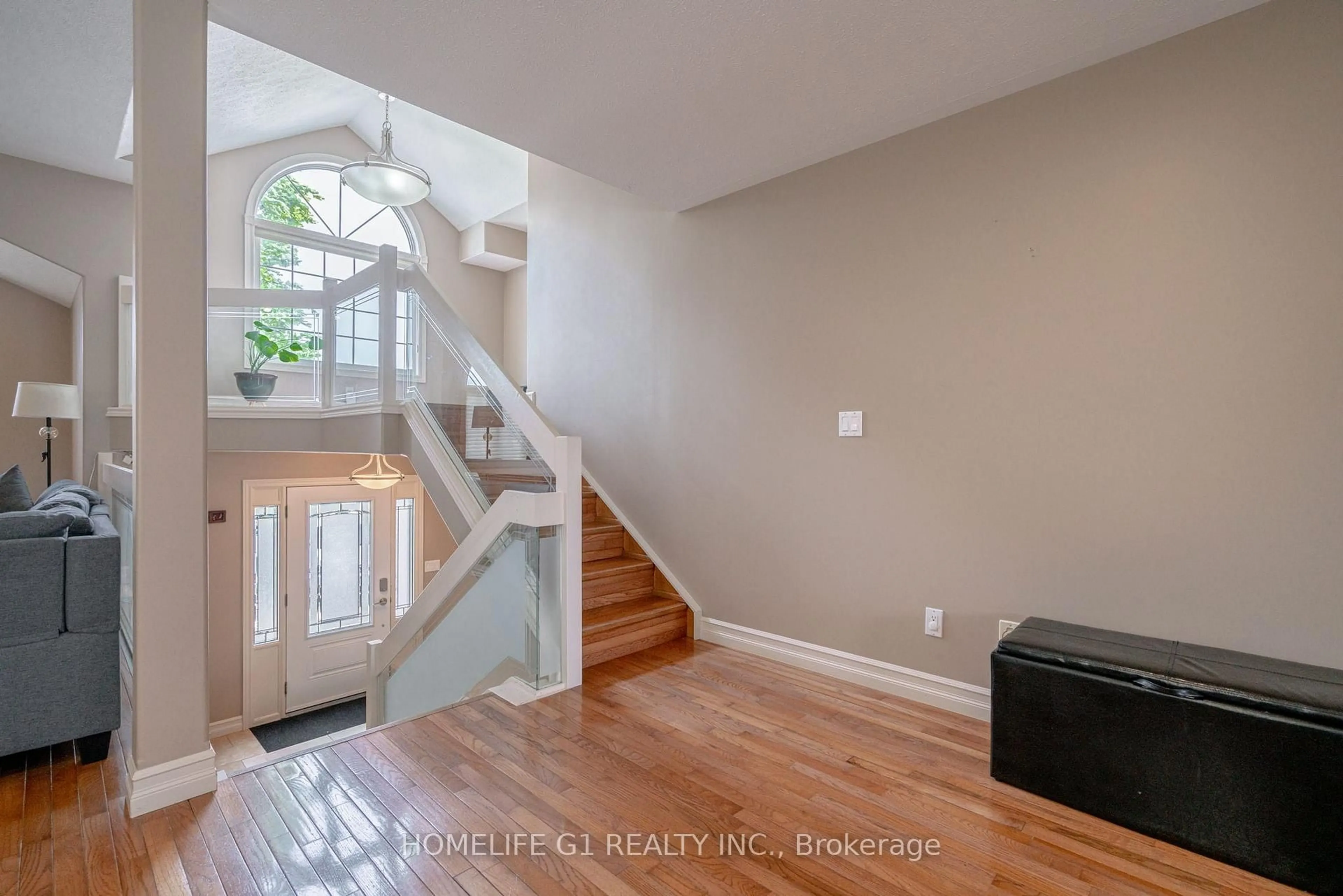 Indoor entryway for 165 Ellison Ave, Leamington Ontario N8H 5H9