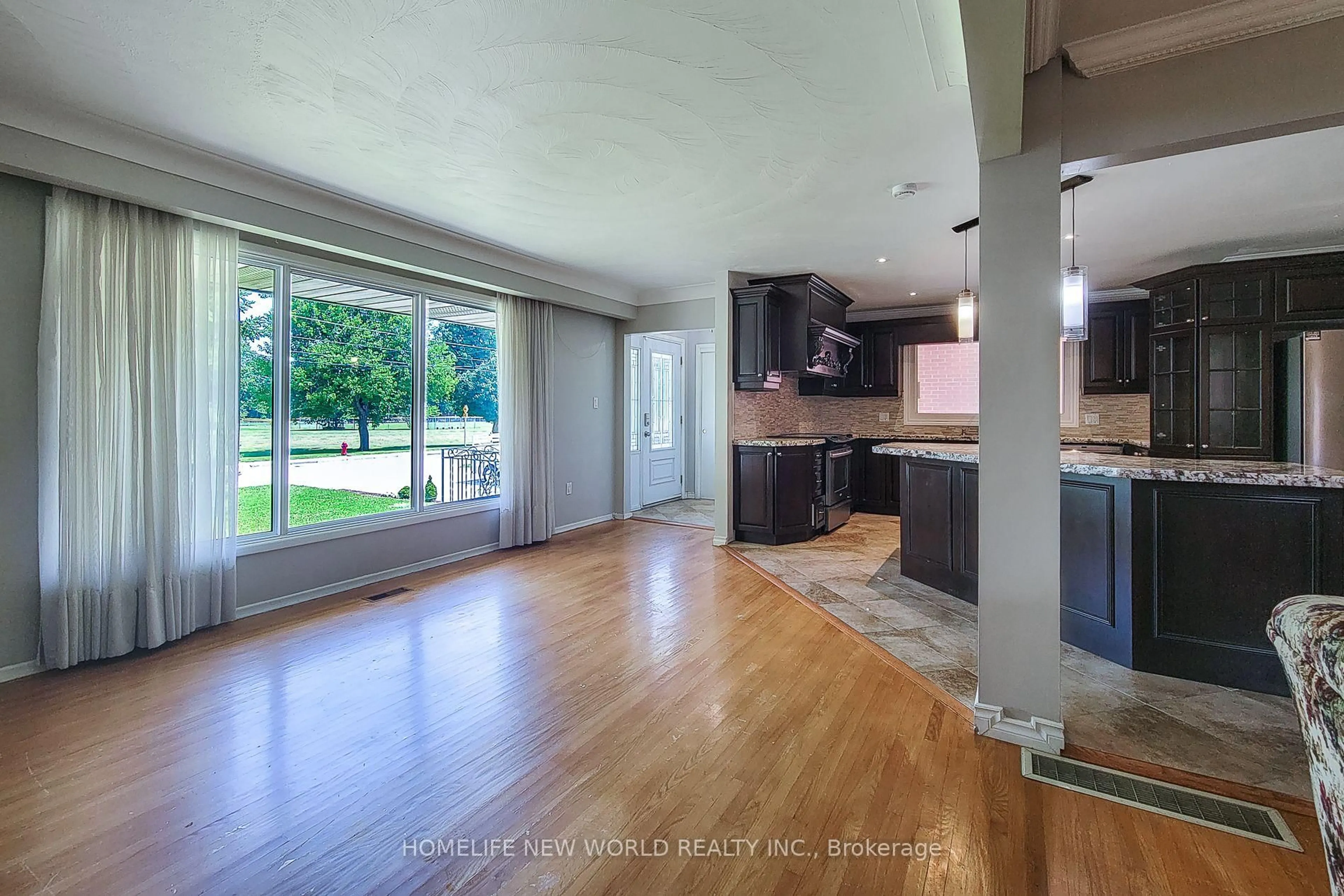 Open concept kitchen, unknown for 138 Rifle Range Rd, Hamilton Ontario L8S 3B6