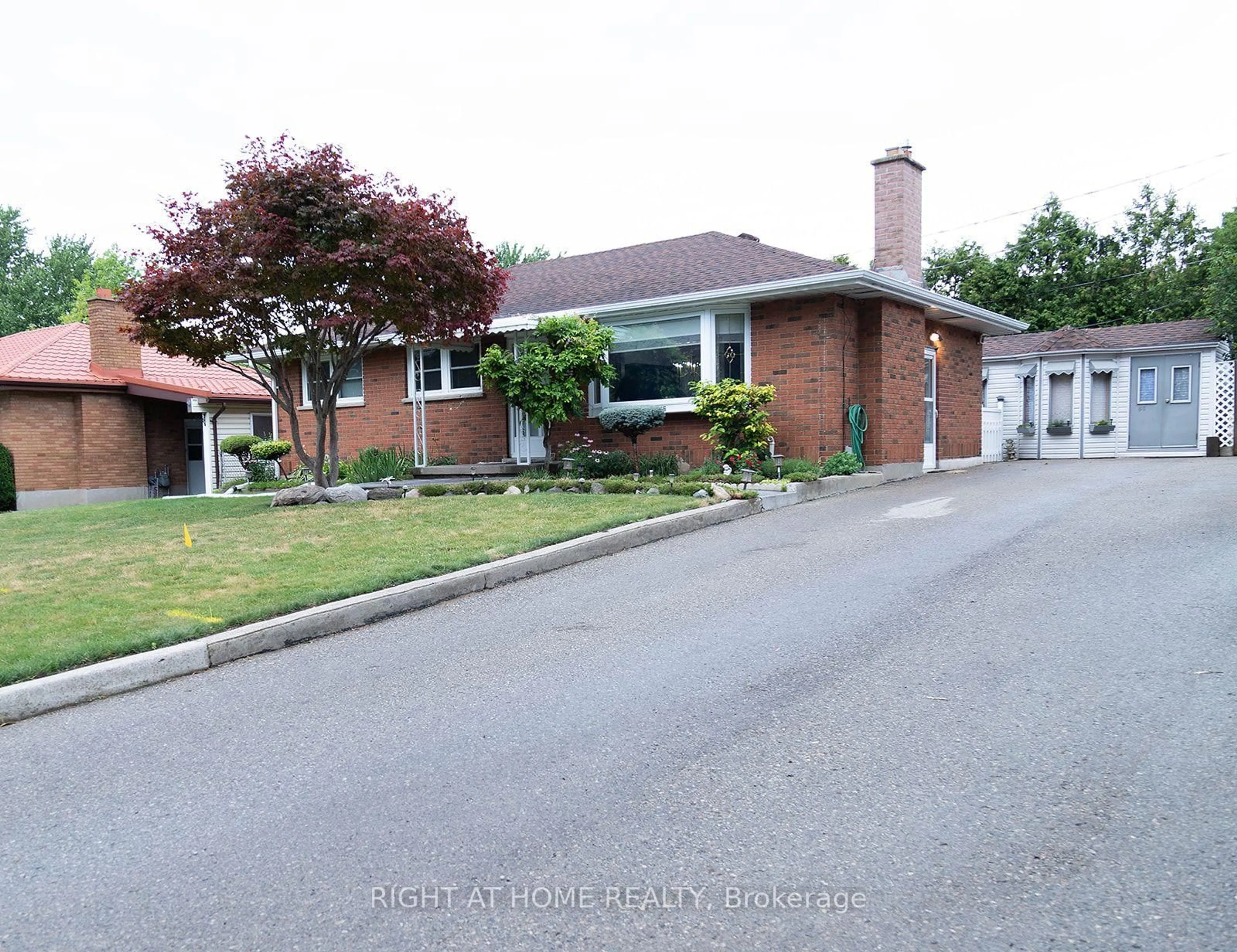 Unknown for 186 King Edward Ave, London South Ontario N5Z 3T7