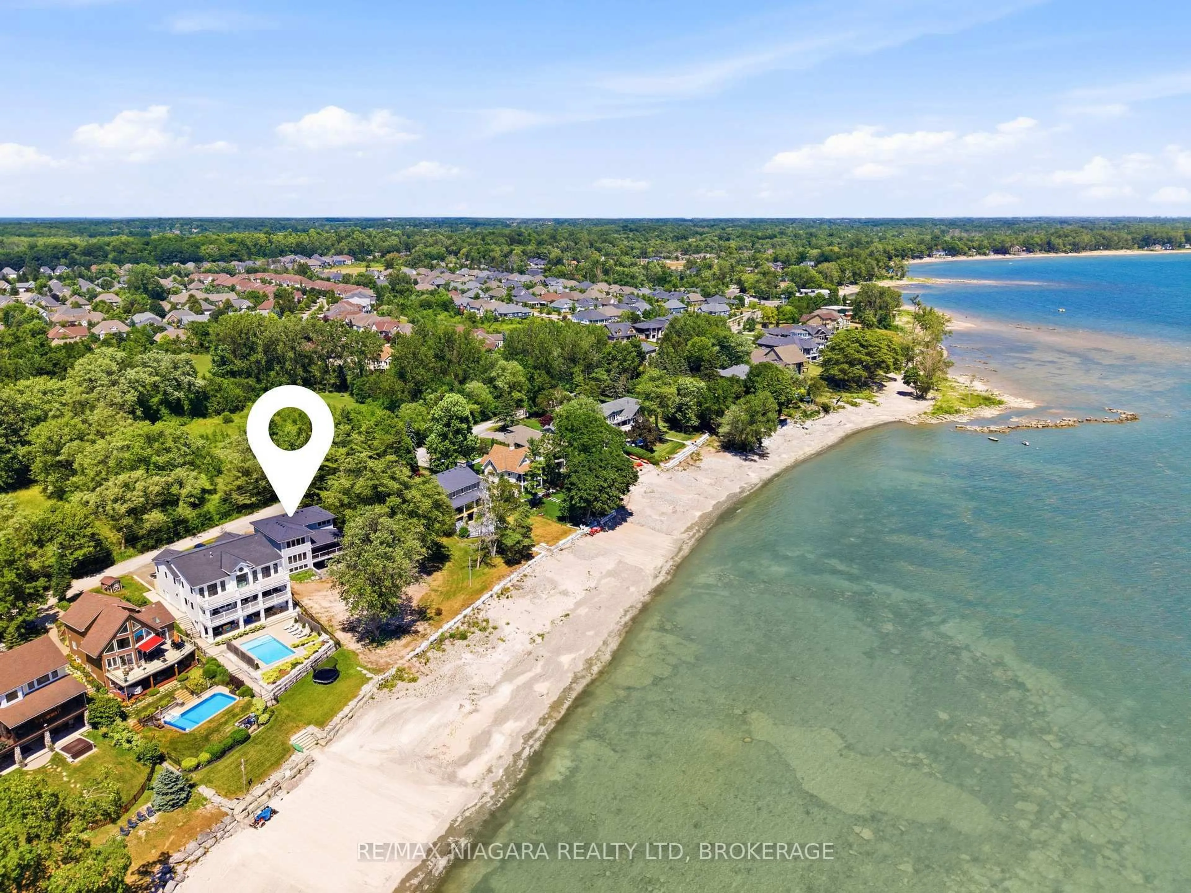 A pic from outside/outdoor area/front of a property/back of a property/a pic from drone, water/lake/river/ocean view for 3561 Yacht Harbour Rd, Fort Erie Ontario L0S 1N0