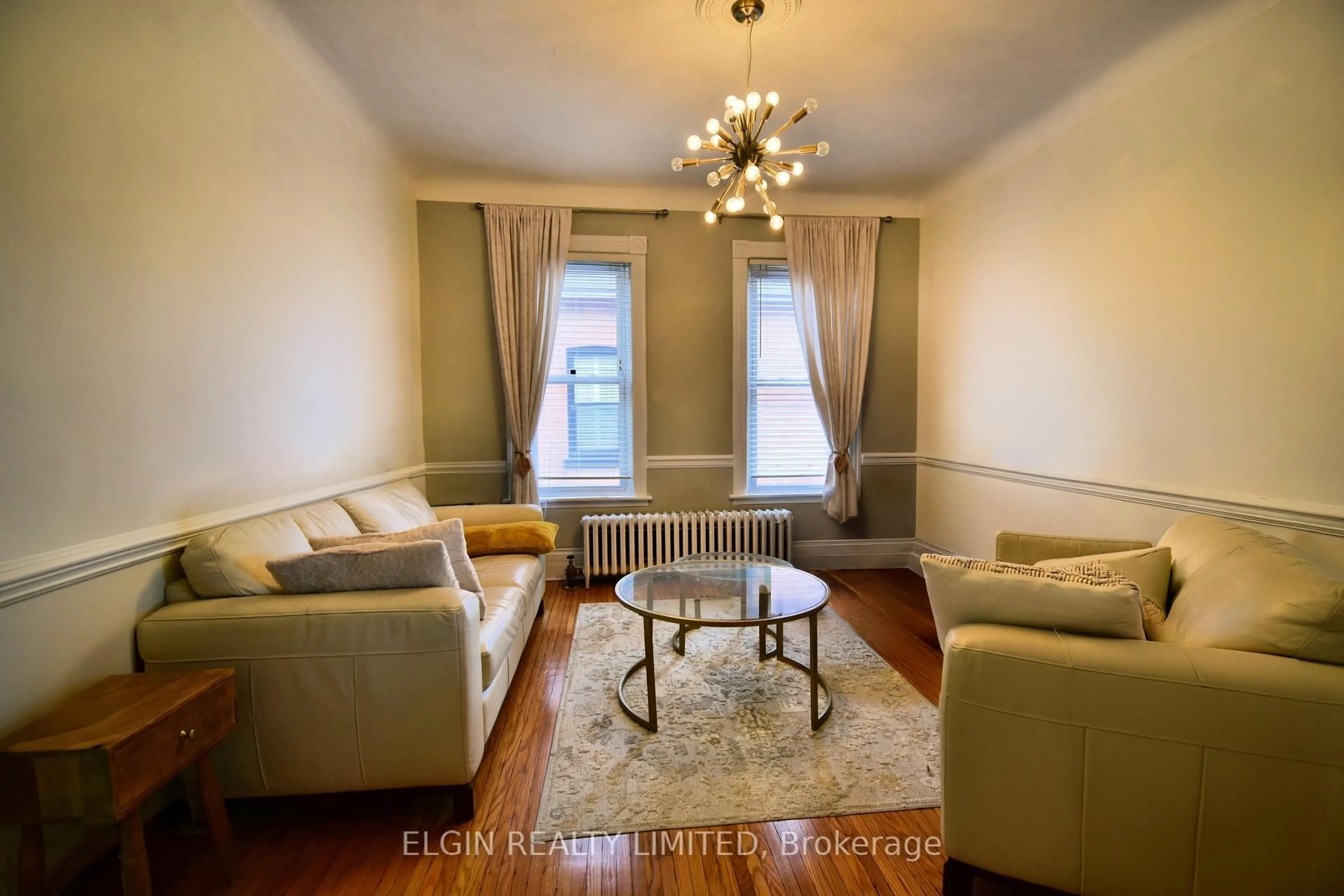 Living room with furniture, unknown for 17 Prince Albert St, St. Thomas Ontario N5R 1Z7