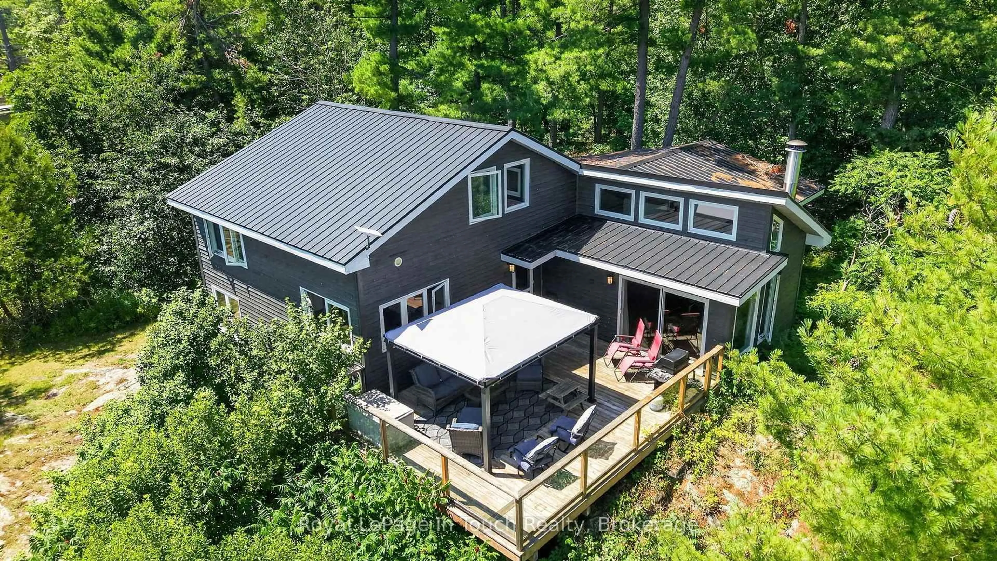 A pic from outside/outdoor area/front of a property/back of a property/a pic from drone, unknown for B207 lot  31 Island Island, The Archipelago Ontario P2A 2Z1