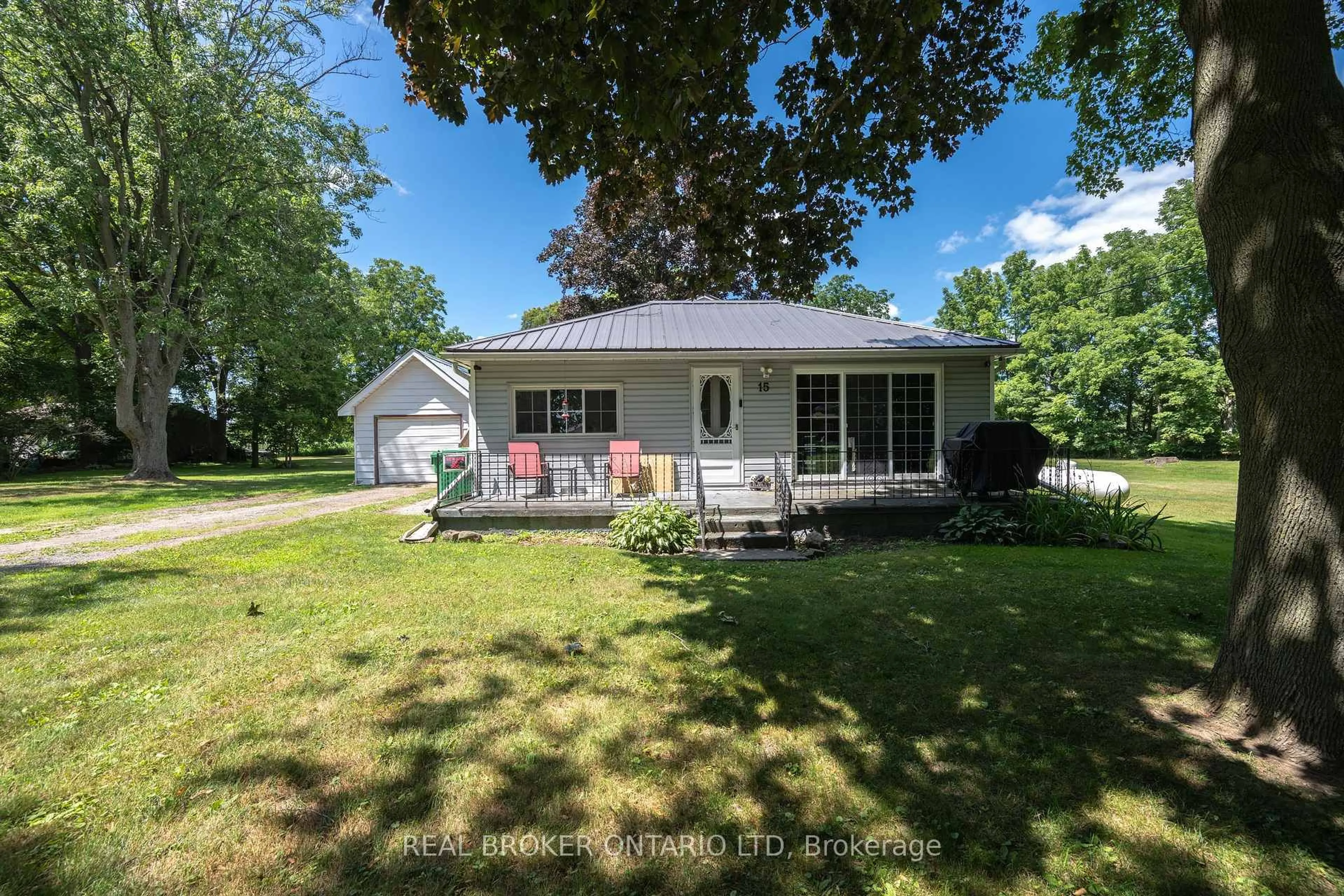 A pic from outside/outdoor area/front of a property/back of a property/a pic from drone, water/lake/river/ocean view for 15 Middlemiss Ave, Southwest Middlesex Ontario N0L 1T0