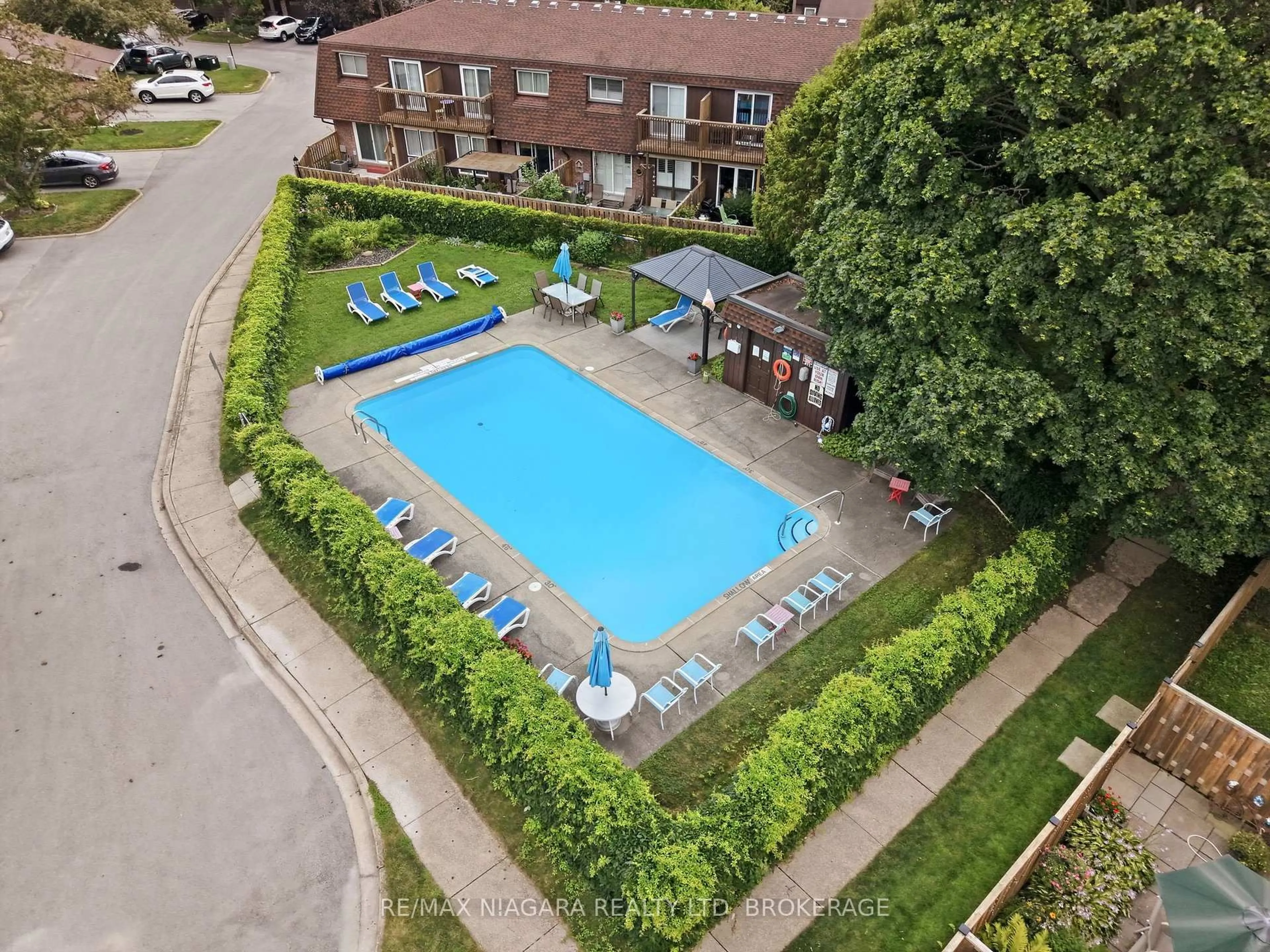 Pool for 122 Lakeshore Rd #24, St. Catharines Ontario L2N 6N6
