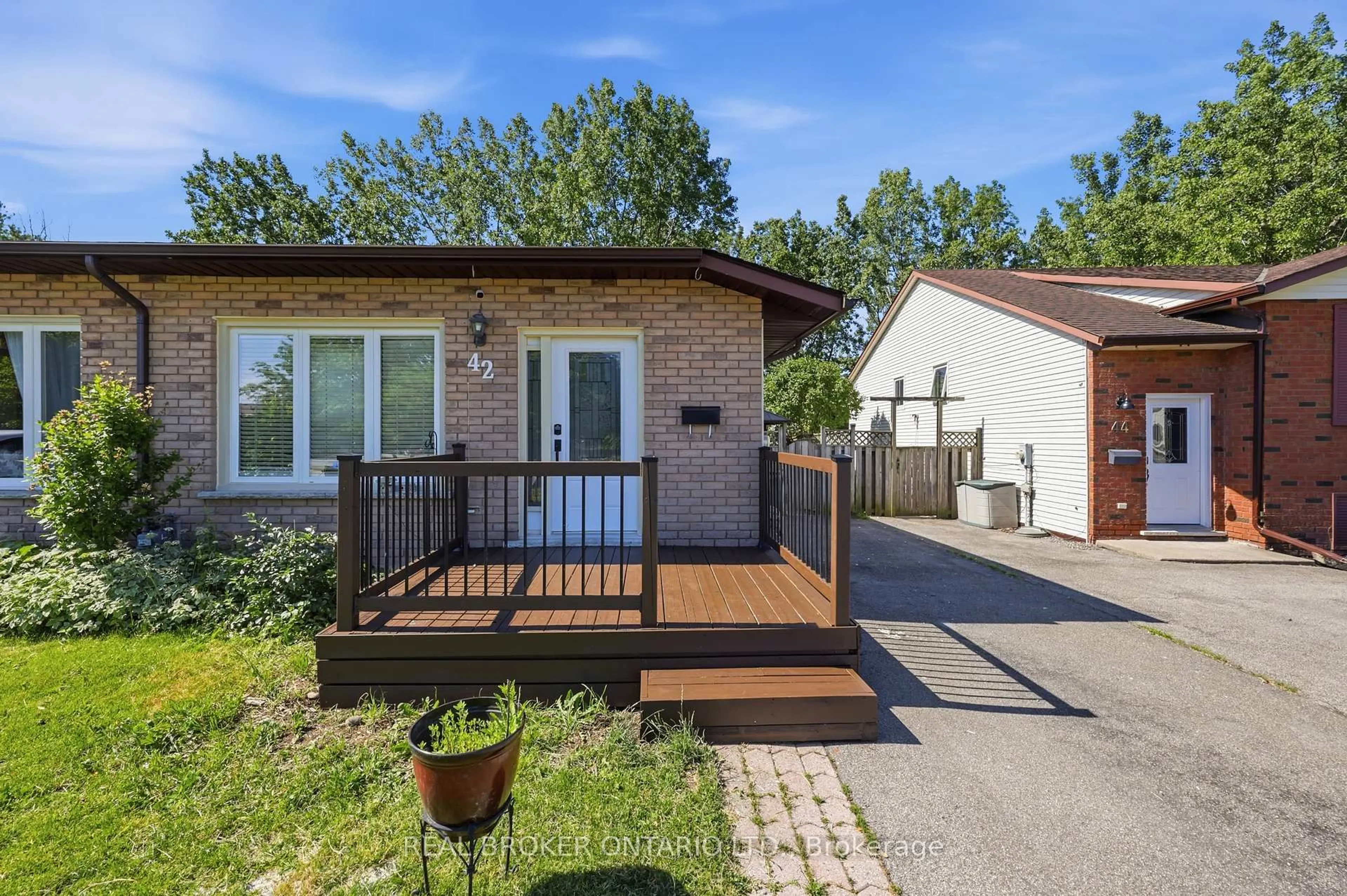 Unknown for 42 Terrace Ave, Welland Ontario L3C 2C4