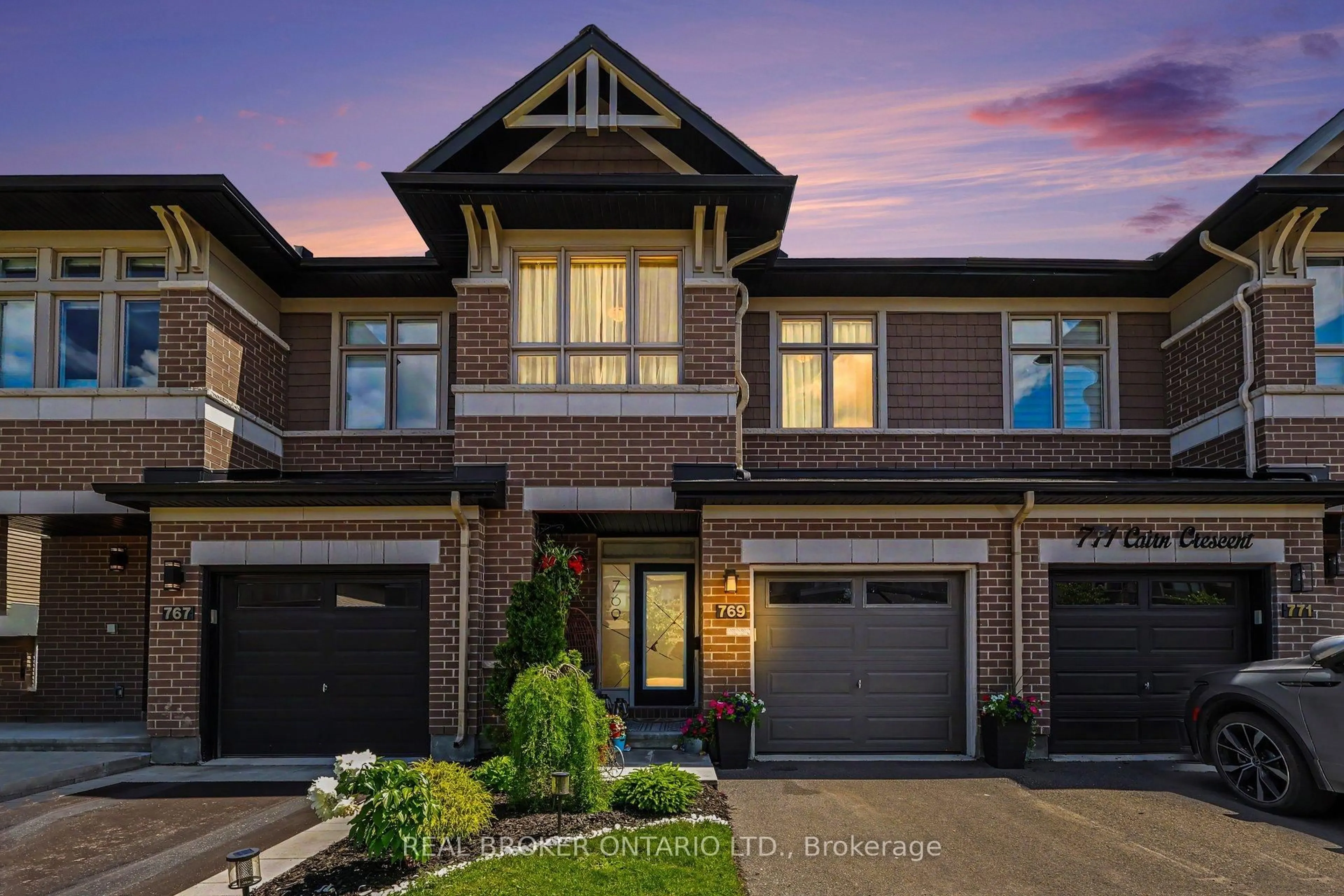 Home with brick exterior material, street for 769 Cairn Cres, Ottawa Ontario K1W 0P4