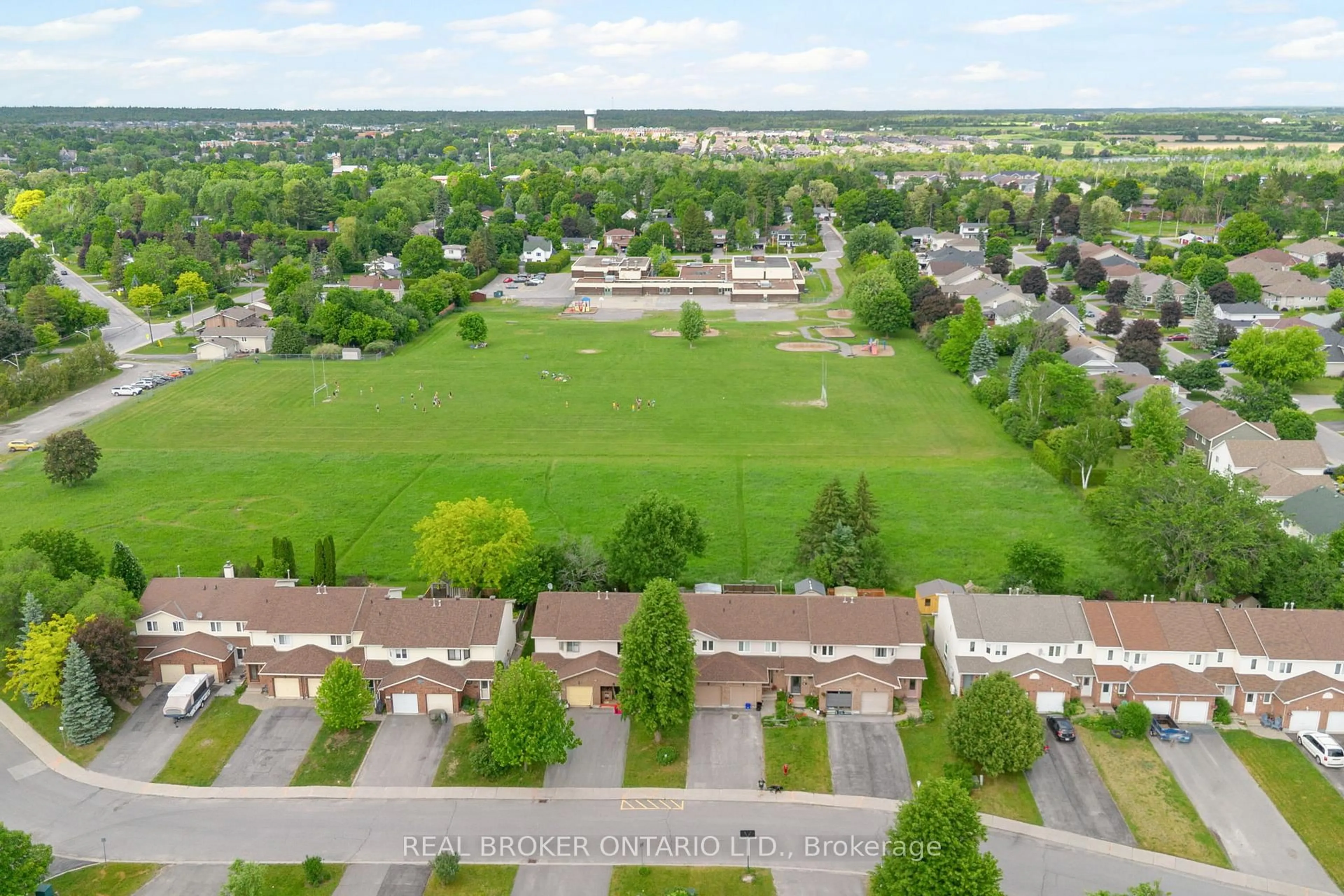 A pic from outside/outdoor area/front of a property/back of a property/a pic from drone, unknown for 223 Jamieson St, Almonte Ontario K0A 1A0