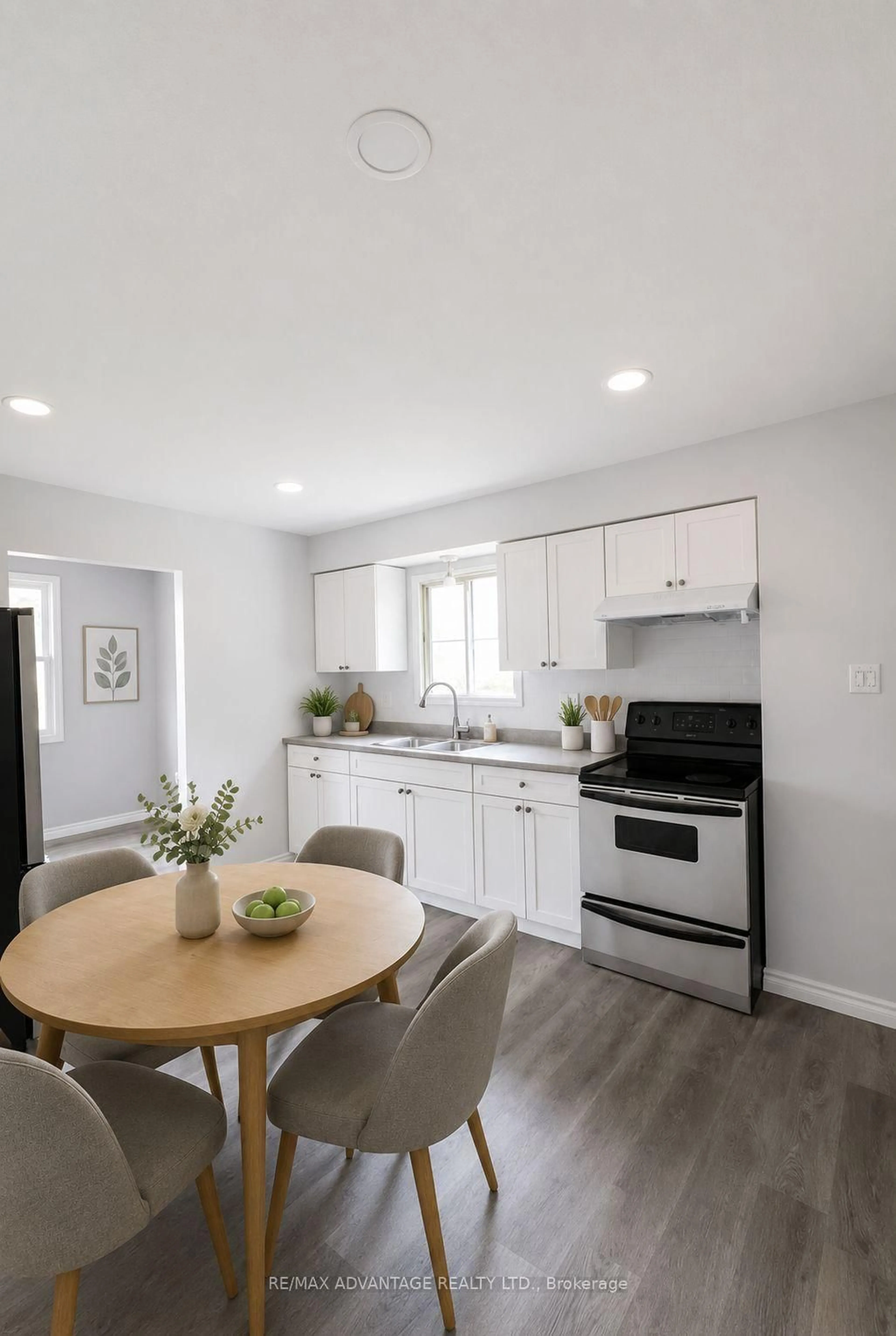 Open concept kitchen, unknown for 9 Camelot Cres, London East Ontario N5V 3L4