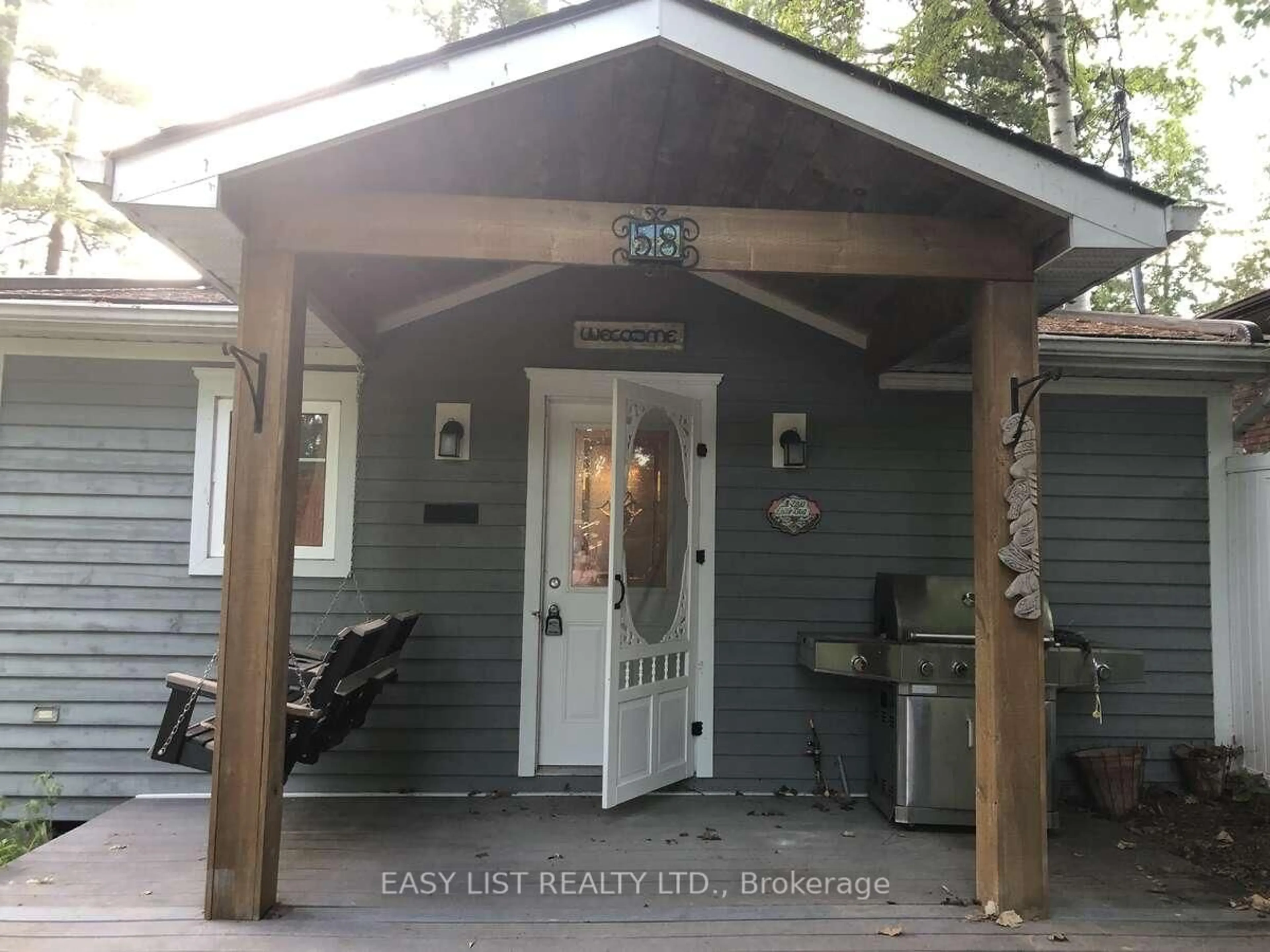 Indoor entryway for 58 Leslie Frost Lane, Kawartha Lakes Ontario K9V 4R5