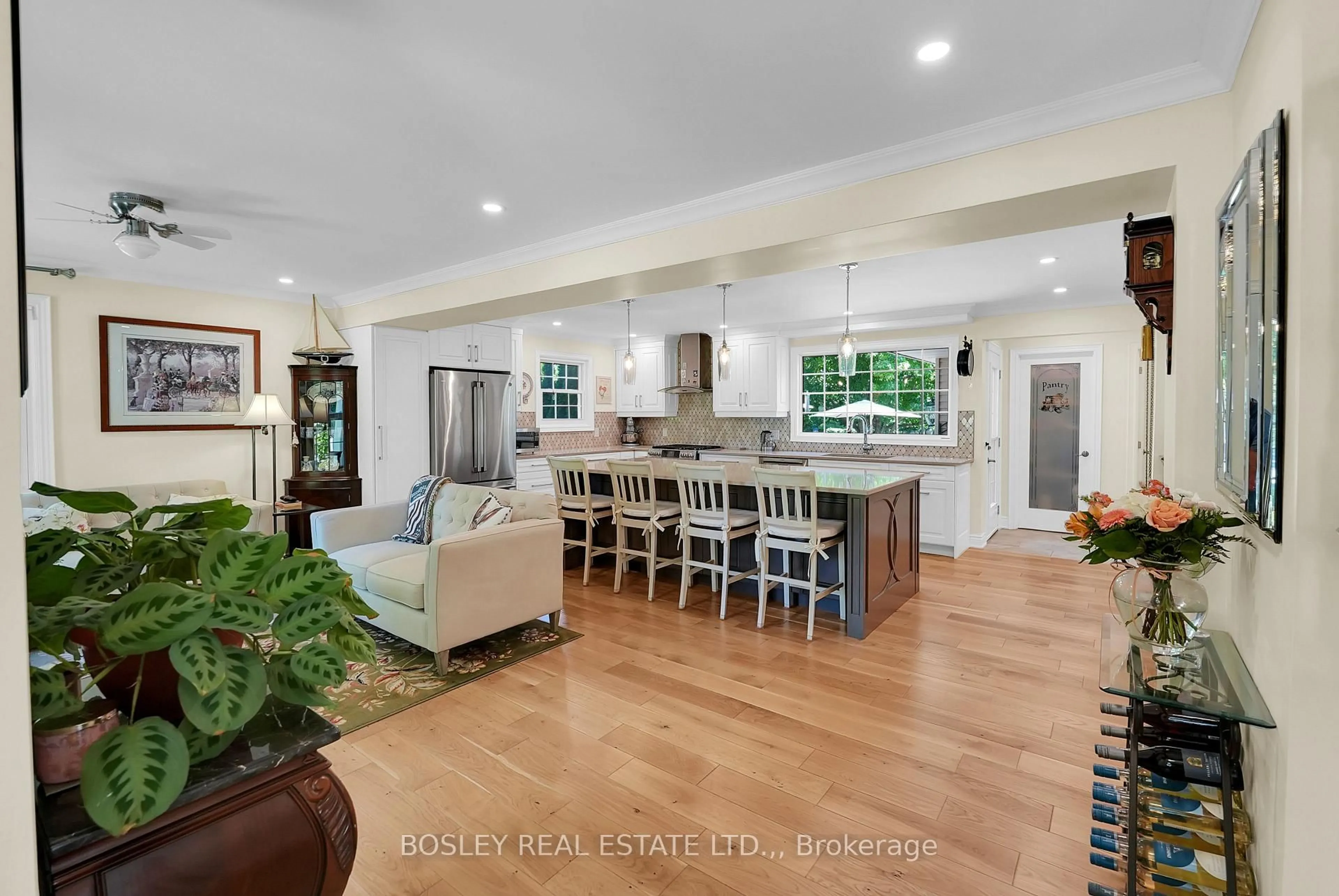 Open concept kitchen, unknown for 3 The Promenade, Niagara-on-the-Lake Ontario L0S 1J0