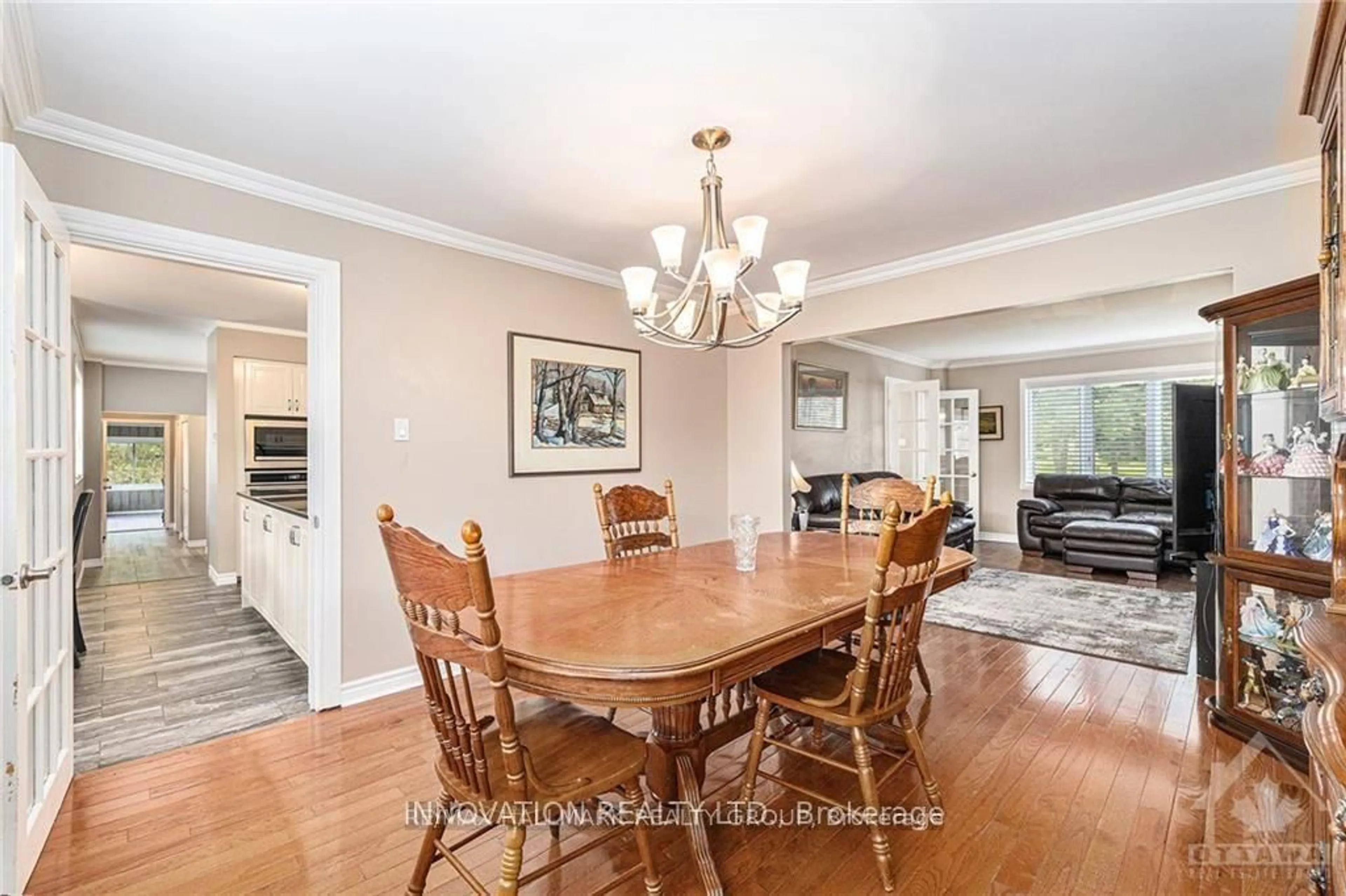 Dining room, wood/laminate floor for 7 Grierson Lane, Ottawa Ontario K2W 1A6