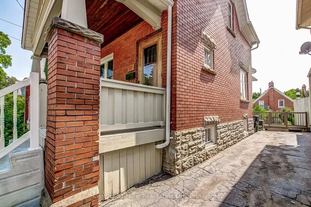 17 Whitney Pl, Kitchener 2