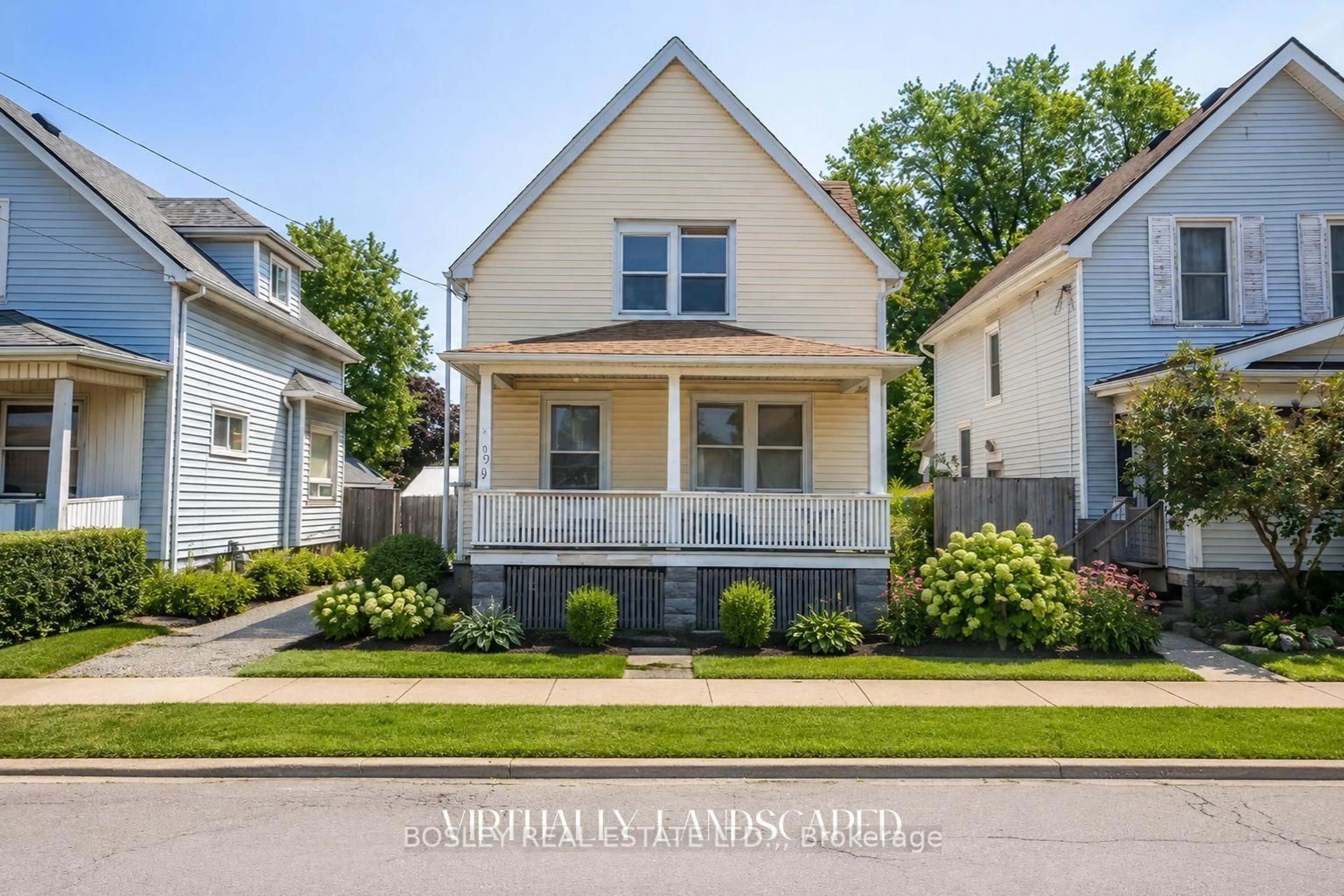Home with vinyl exterior material, street for 28 Tasker St, St. Catharines Ontario L2R 3Z8