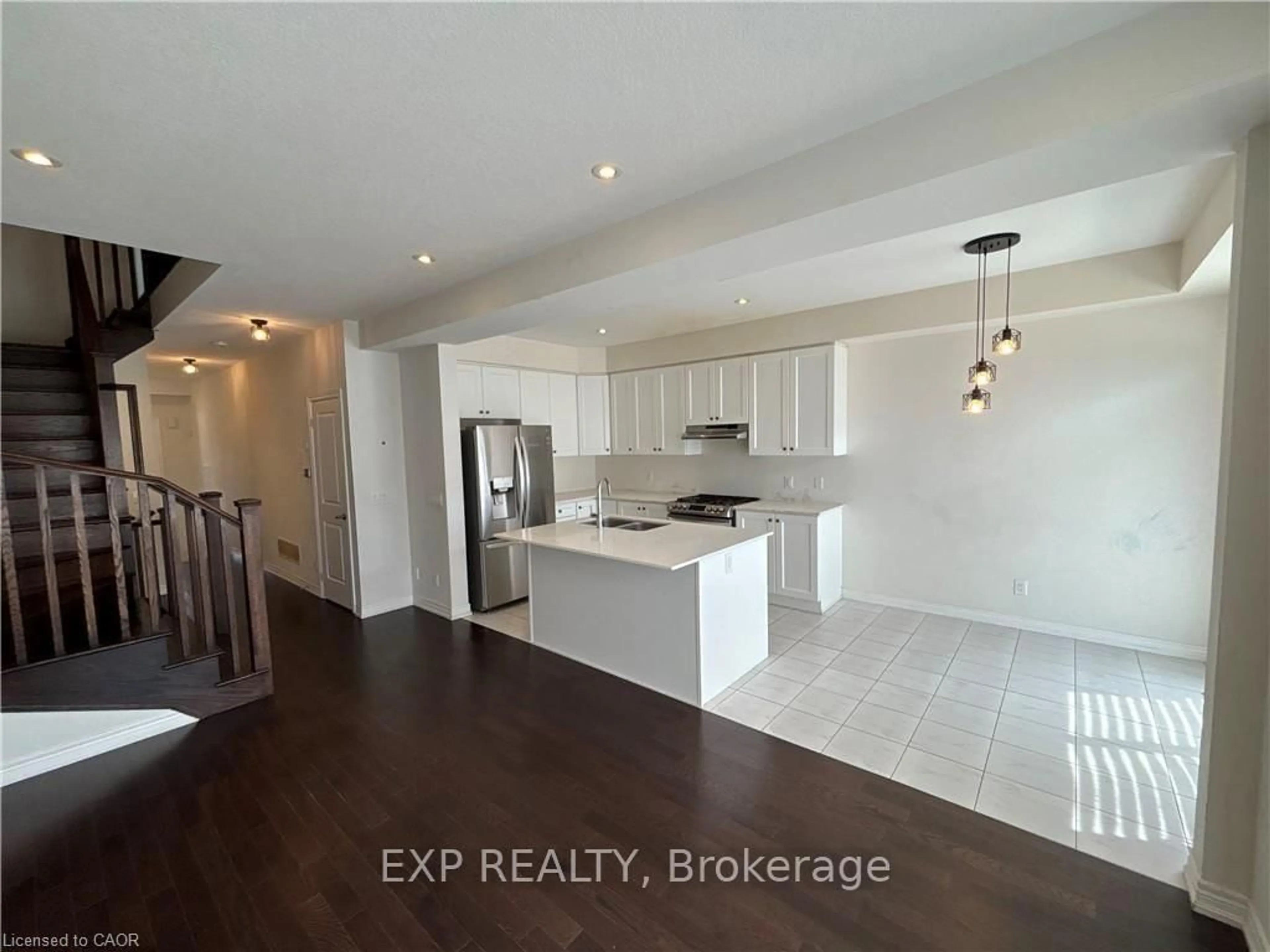 Open concept kitchen, ceramic/tile floor for 60 Reistwood Dr, Kitchener Ontario N2P 2L1