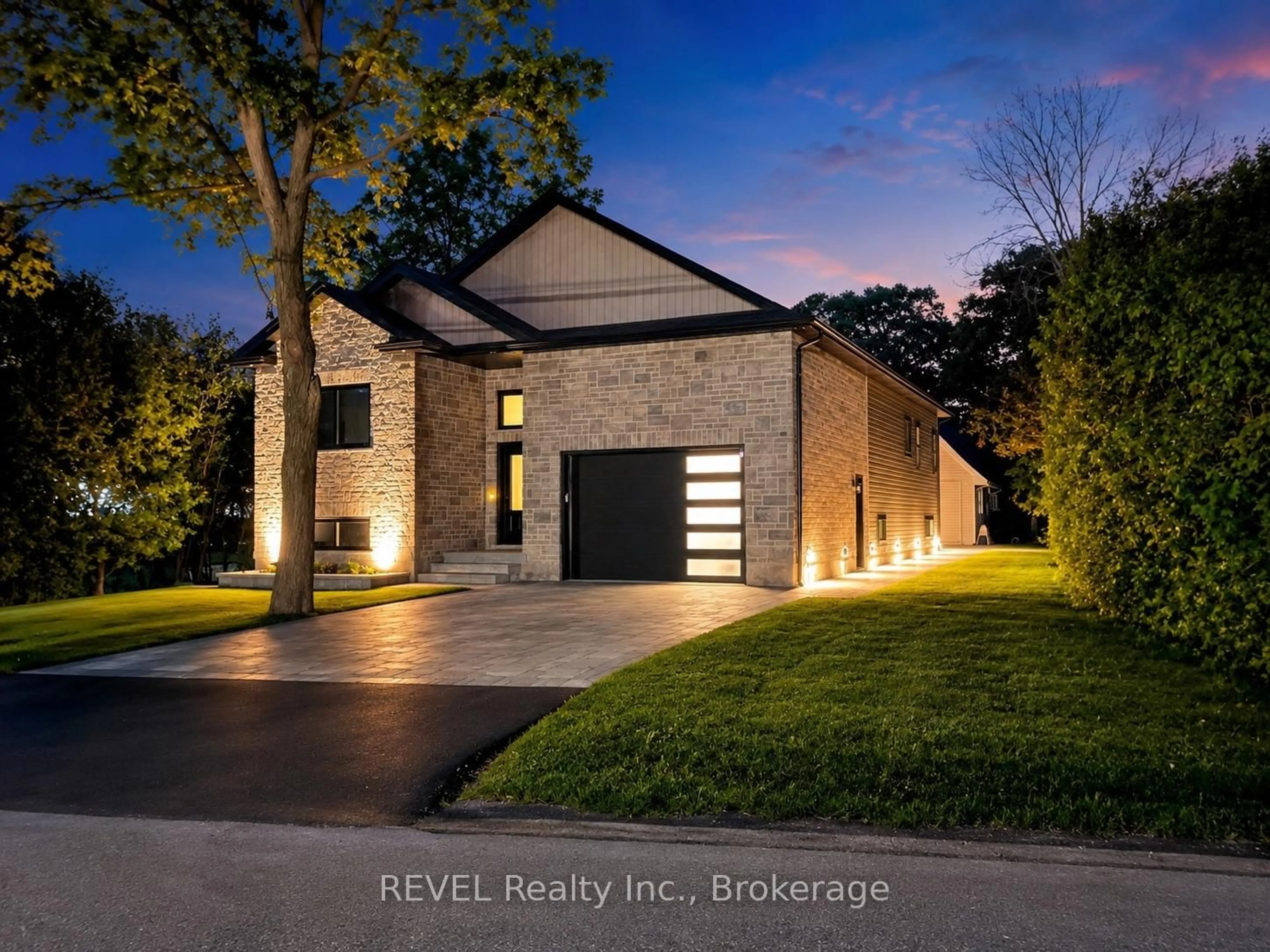 Home with brick exterior material, street for 681 Warner Rd, Niagara-on-the-Lake Ontario L0S 1J0