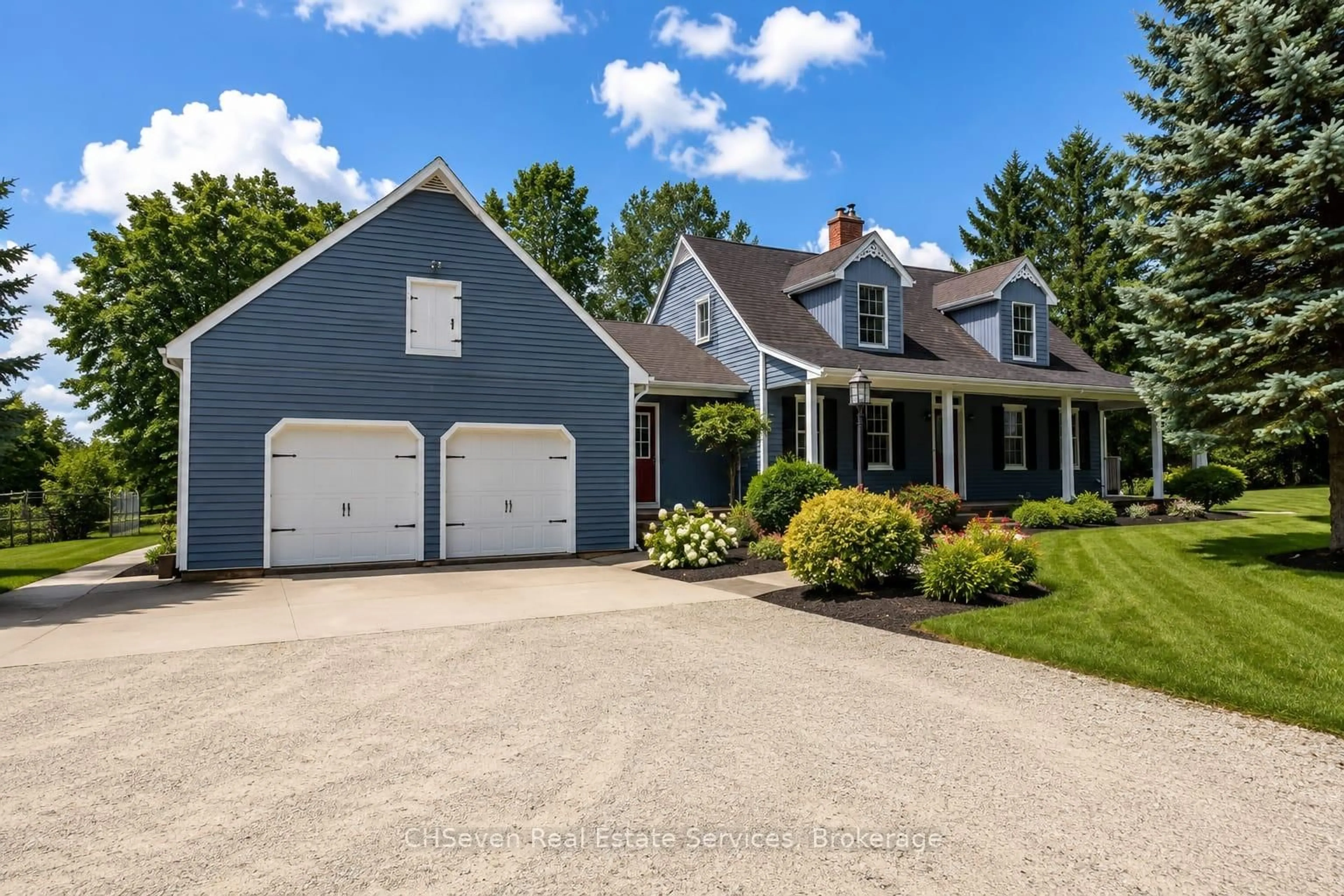 Home with vinyl exterior material, street for 7811 WELLINGTON ROAD 22, Guelph/Eramosa Ontario N1H 6J2