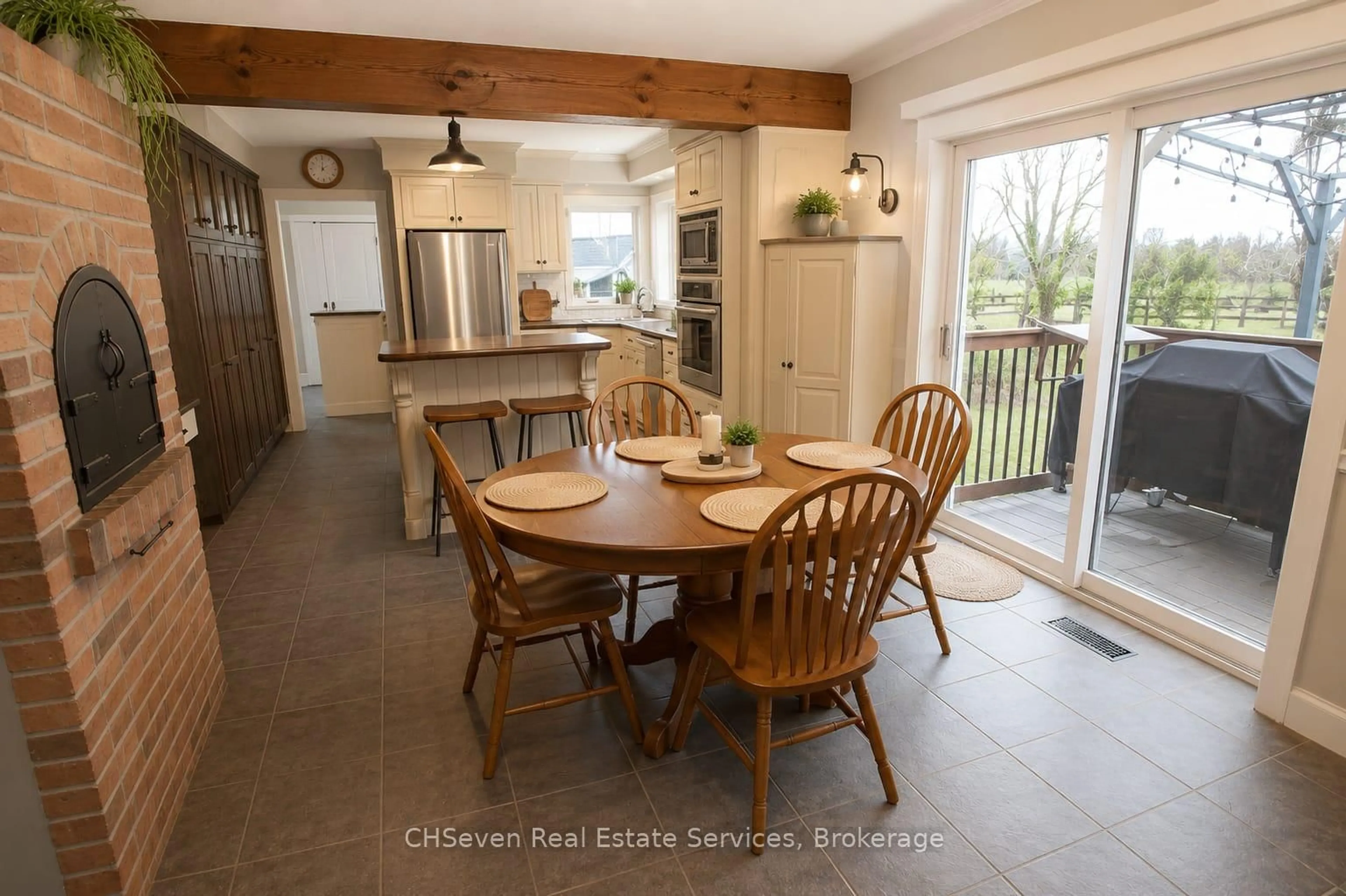 Open concept kitchen, ceramic/tile floor for 7811 WELLINGTON ROAD 22, Guelph/Eramosa Ontario N1H 6J2