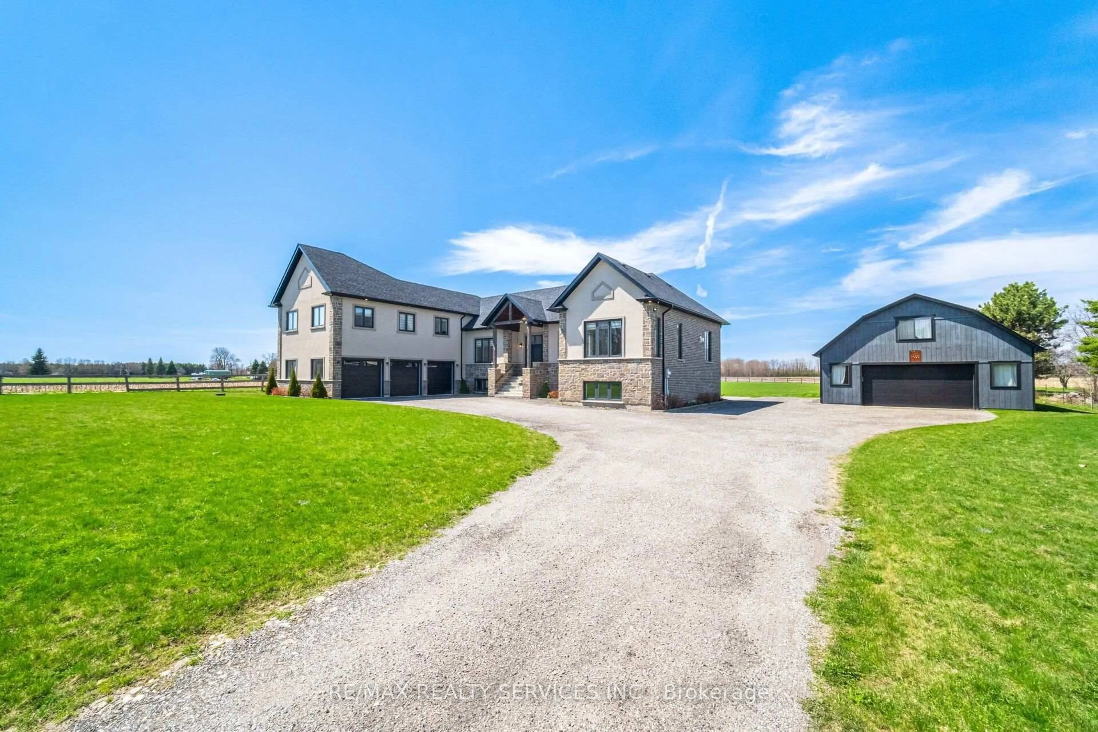 A pic from outside/outdoor area/front of a property/back of a property/a pic from drone, building for 9522 Wellington 22 Rd, Erin Ontario N0B 1Z0