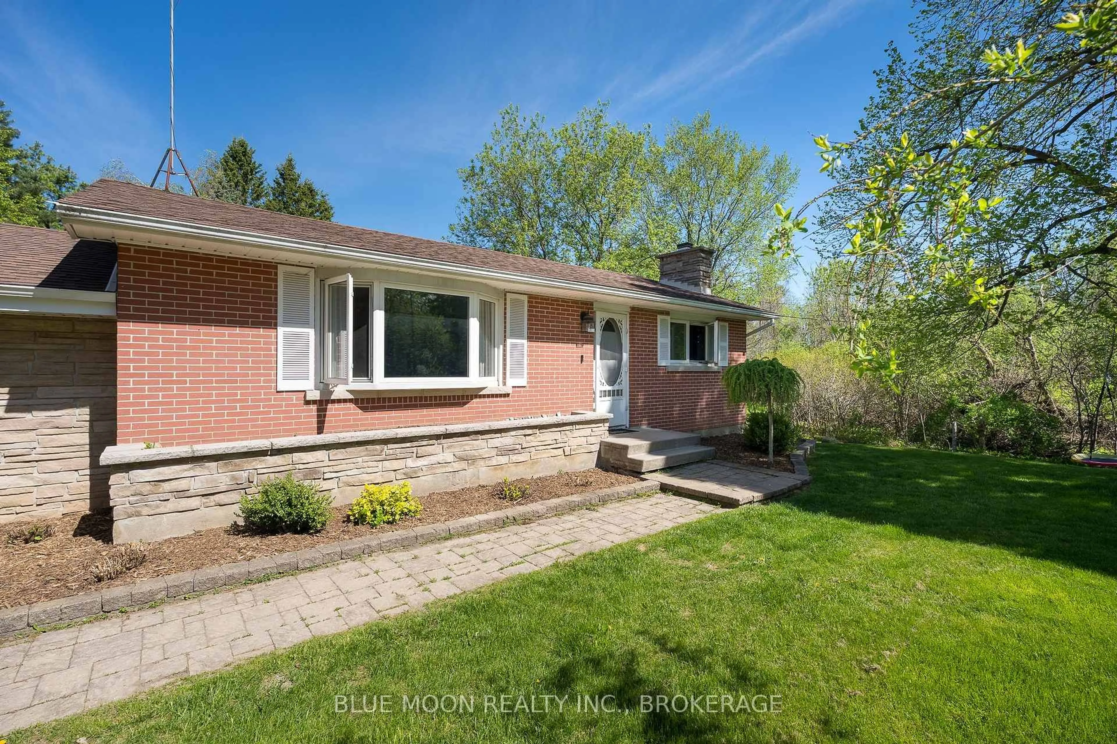 Home with brick exterior material, street for 2545 Leeman Rd, Mcdonalds Corners Ontario K0H 1M0