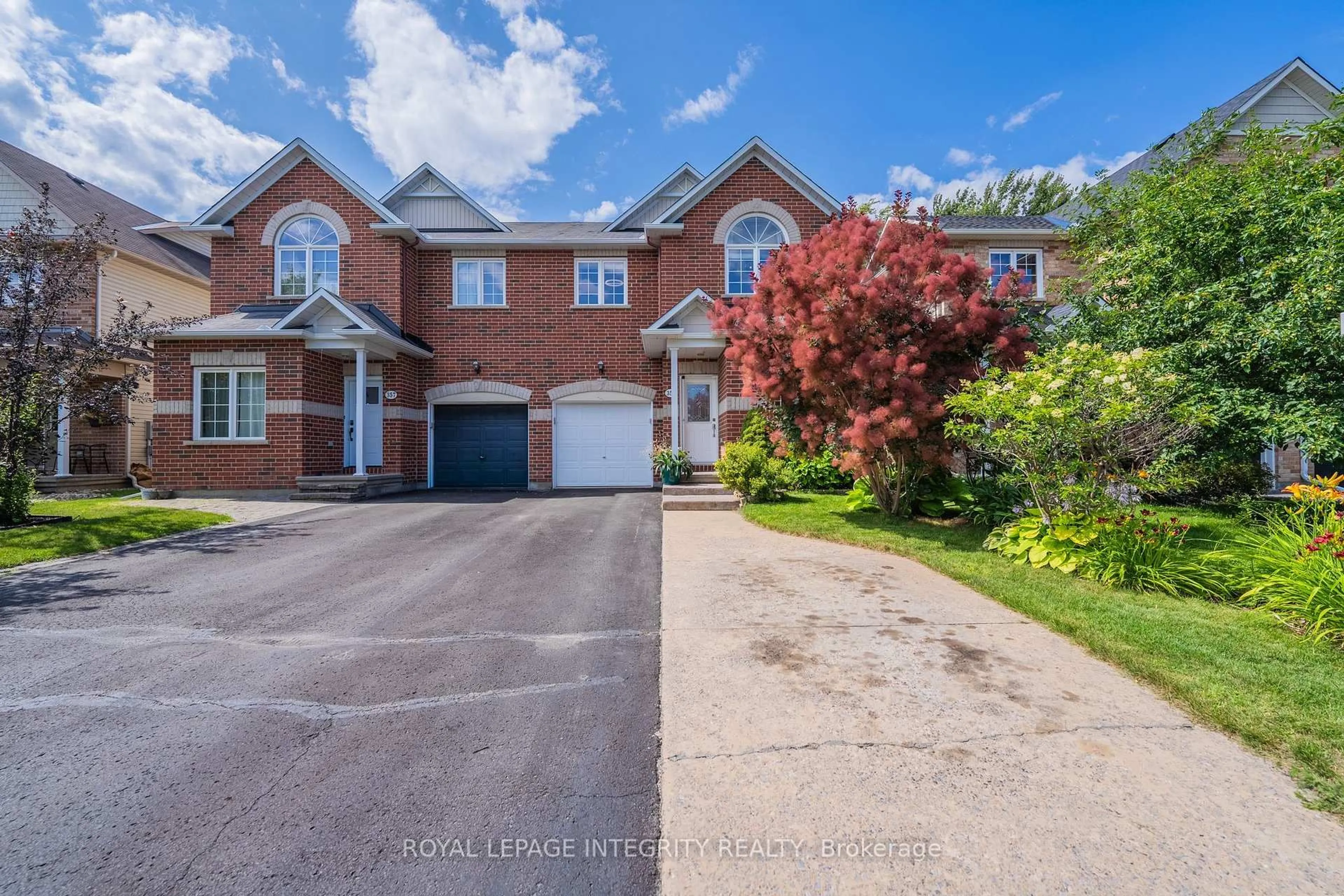 A pic from outside/outdoor area/front of a property/back of a property/a pic from drone, street for 355 Celtic Ridge Cres, Ottawa Ontario K2W 0B6