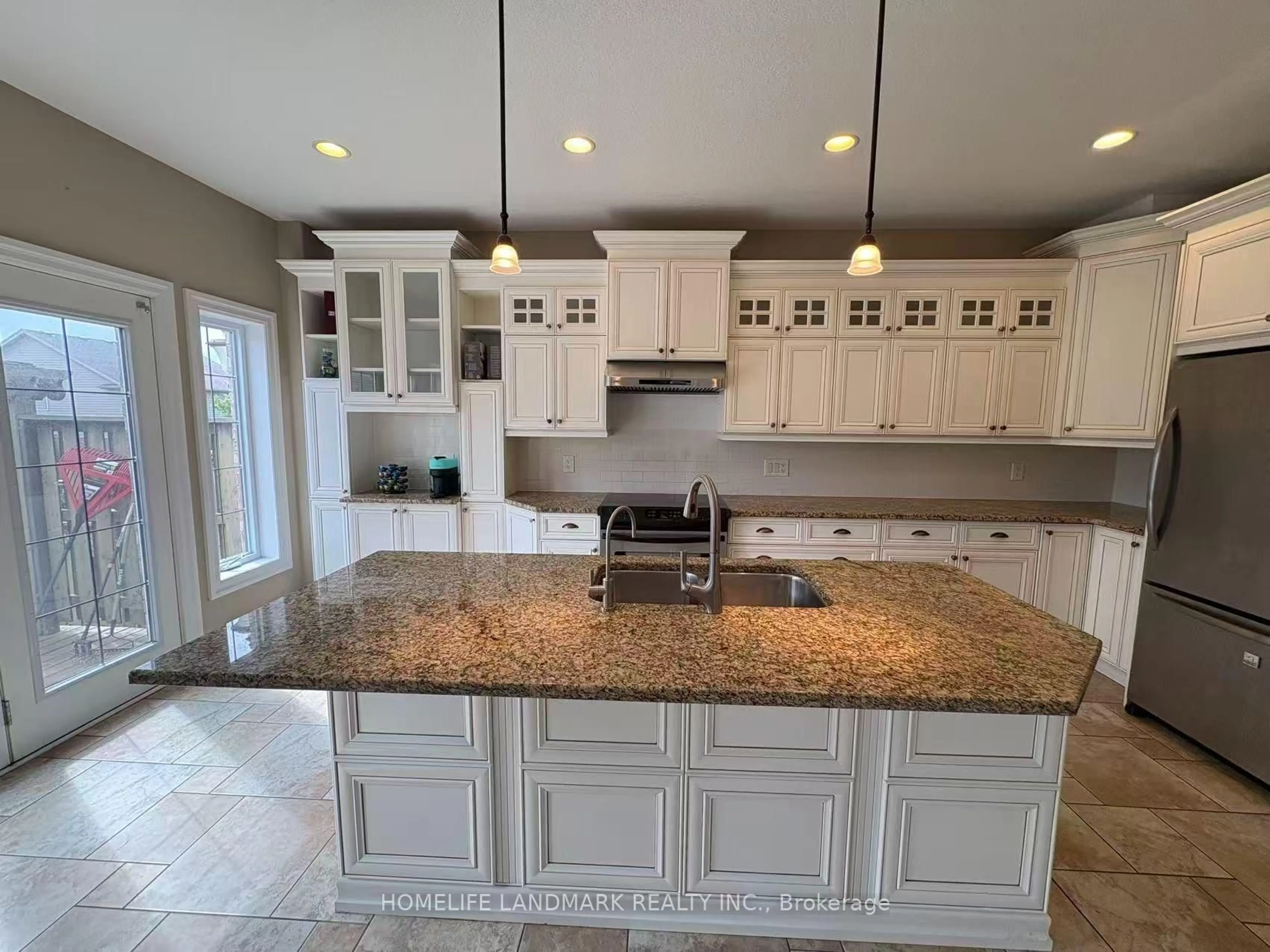 Open concept kitchen, ceramic/tile floor for 882 Kettleridge St, London North Ontario N6H 0E7