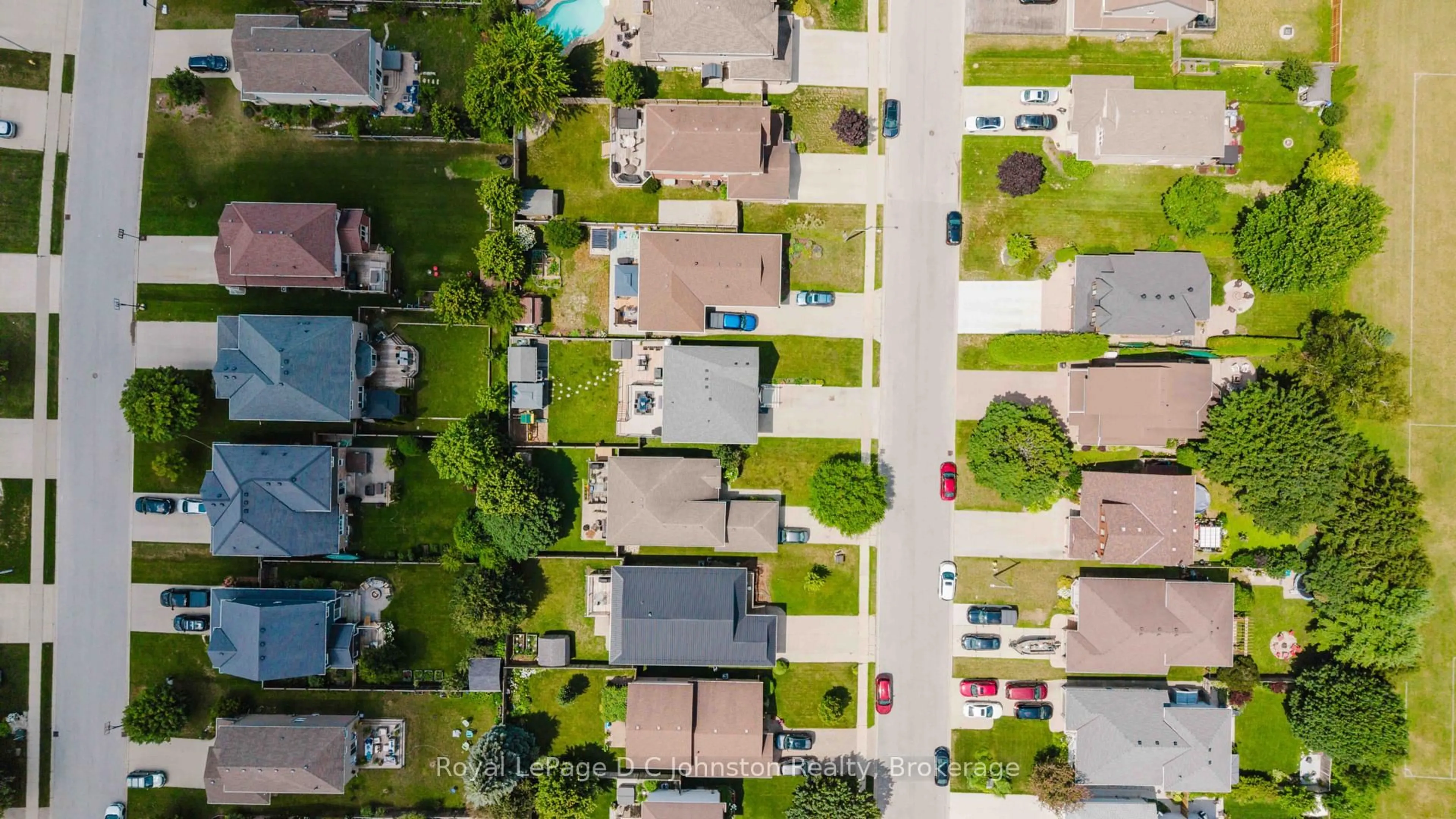 A pic from outside/outdoor area/front of a property/back of a property/a pic from drone, street for 472 Joseph St, Saugeen Shores Ontario N0H 2C2