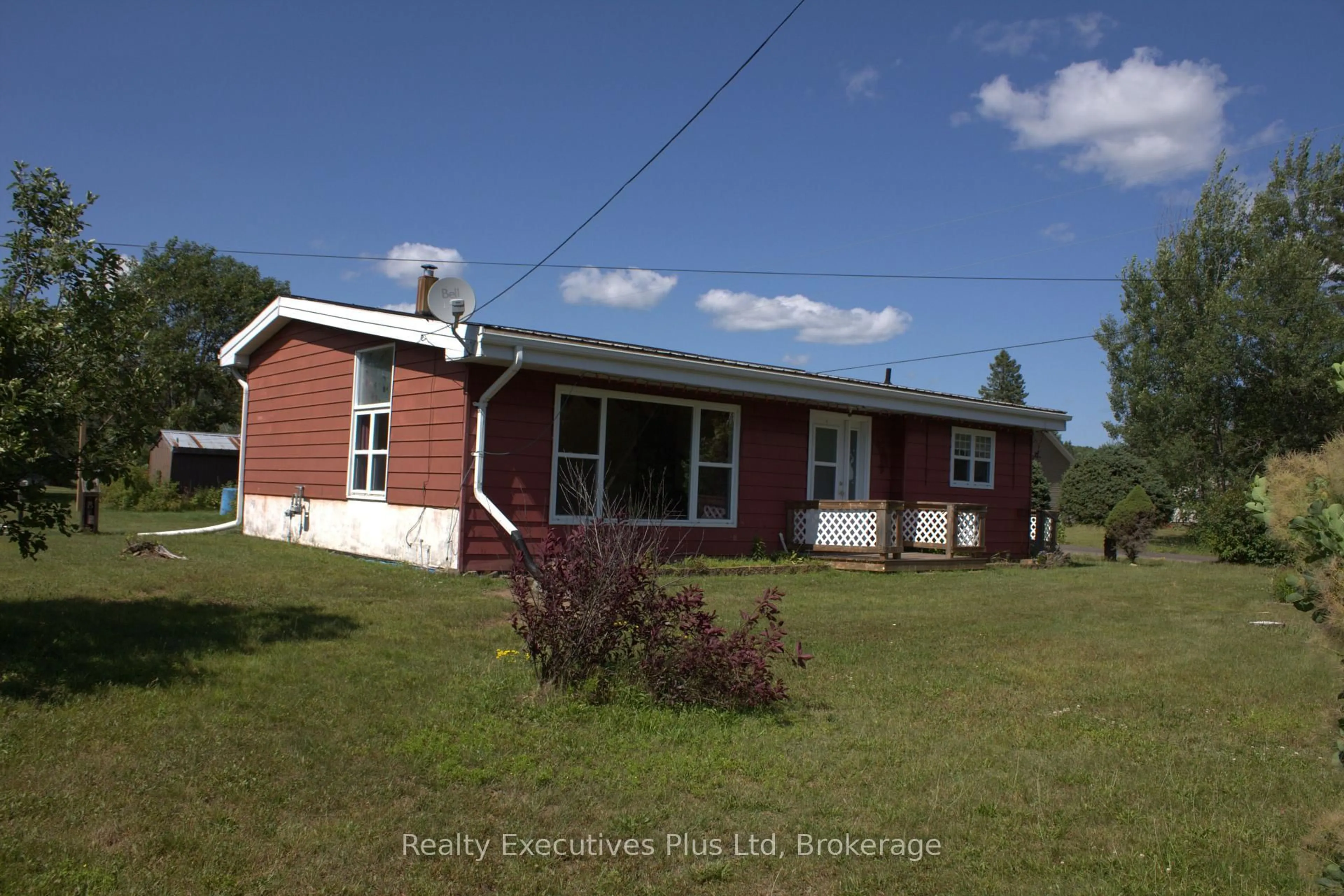 A pic from outside/outdoor area/front of a property/back of a property/a pic from drone, unknown for 106 Cheryl Cres, Strong Ontario P0A 1Z0