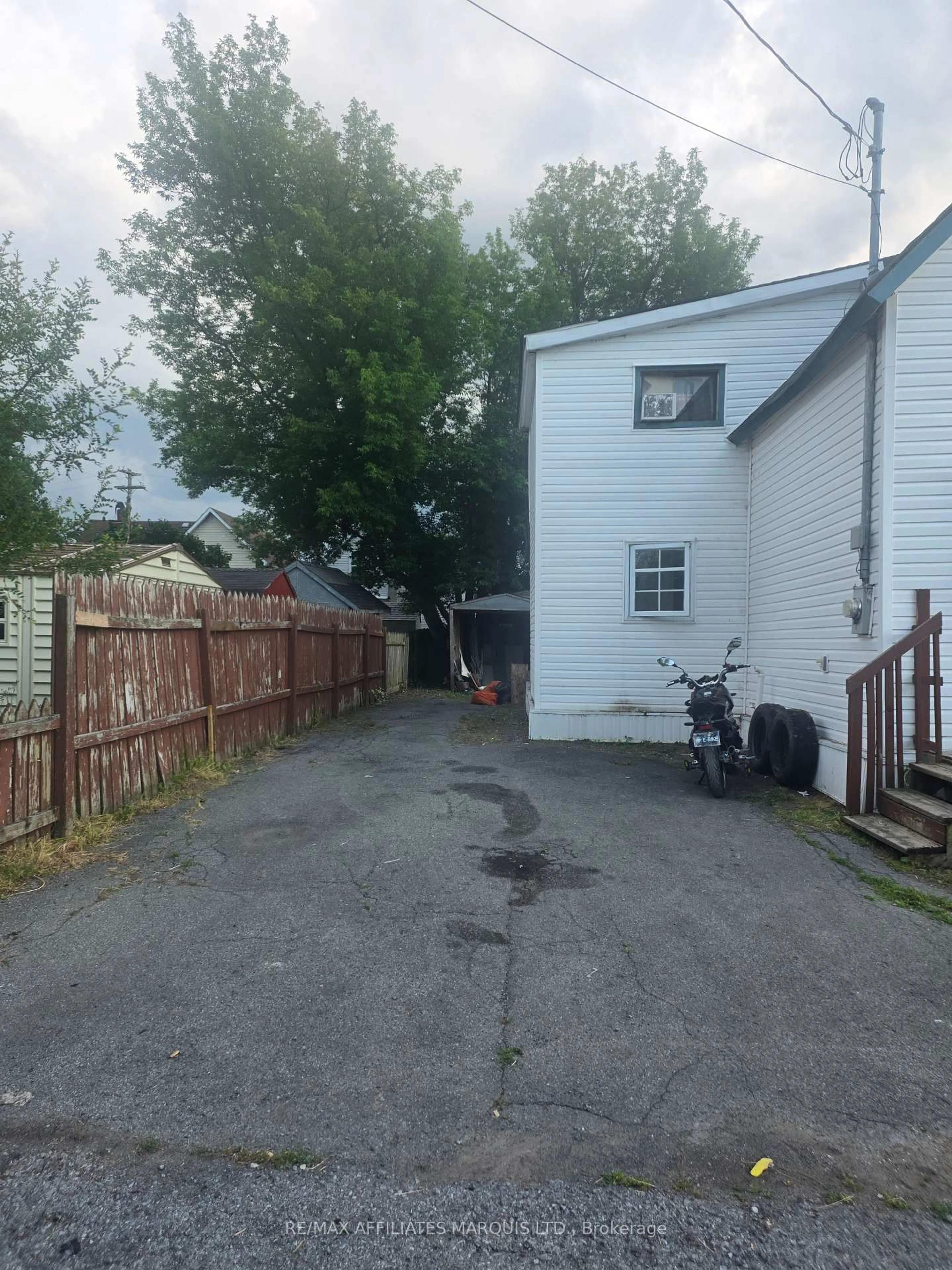 Unknown for 512 First St, Cornwall Ontario K6J 1E1