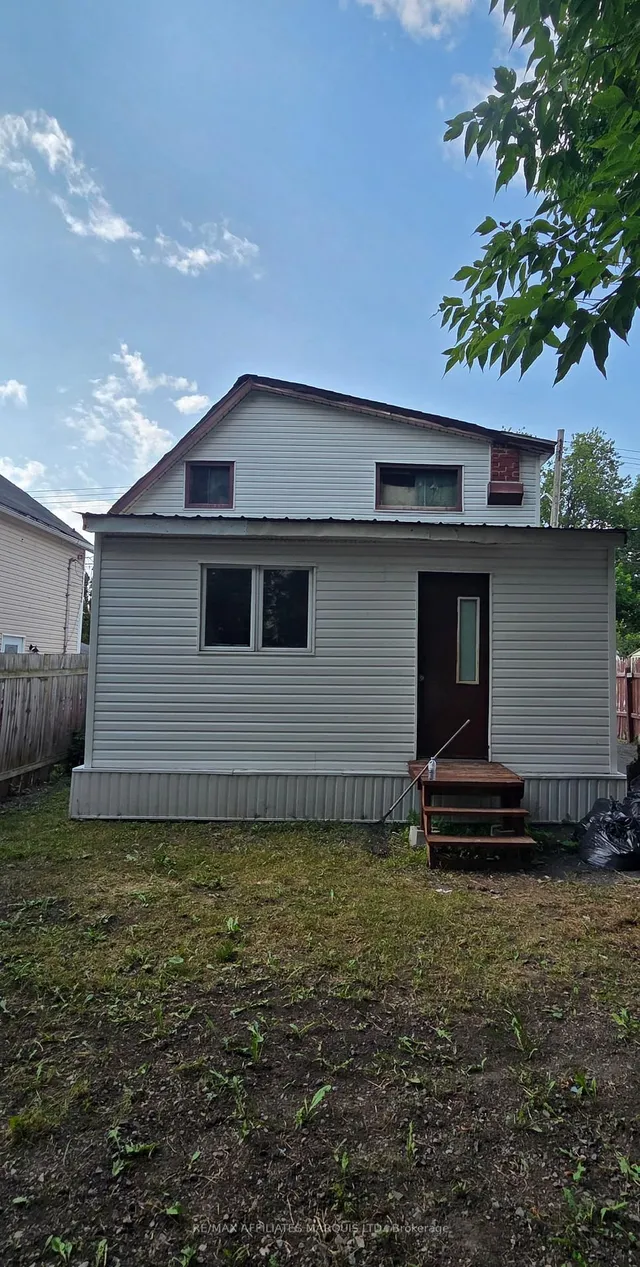512 First St, Cornwall 5