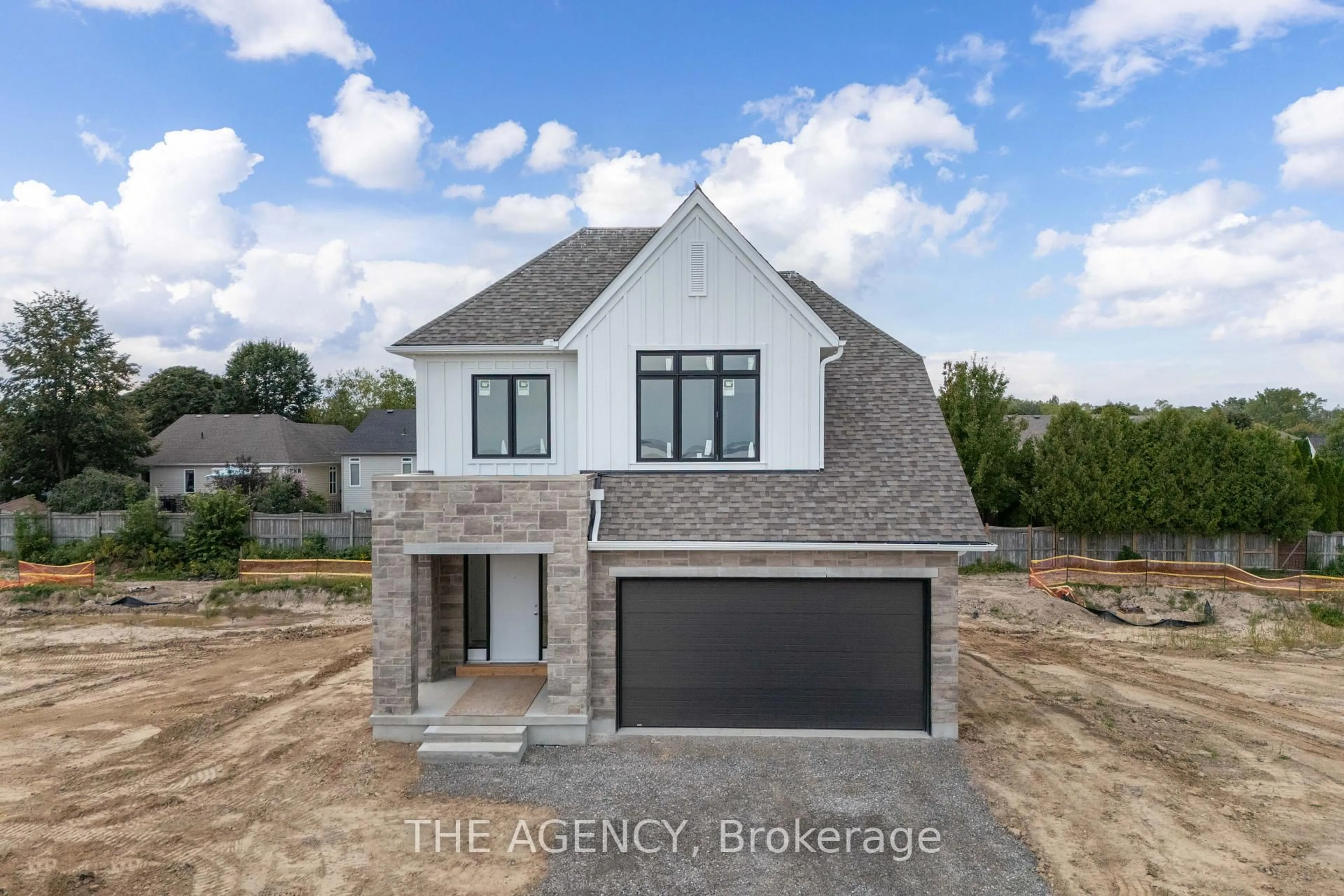 trreb/IMG-X13607294_cf24ea0c-217d-42b4-918b-c19a12340b47-l.jpg