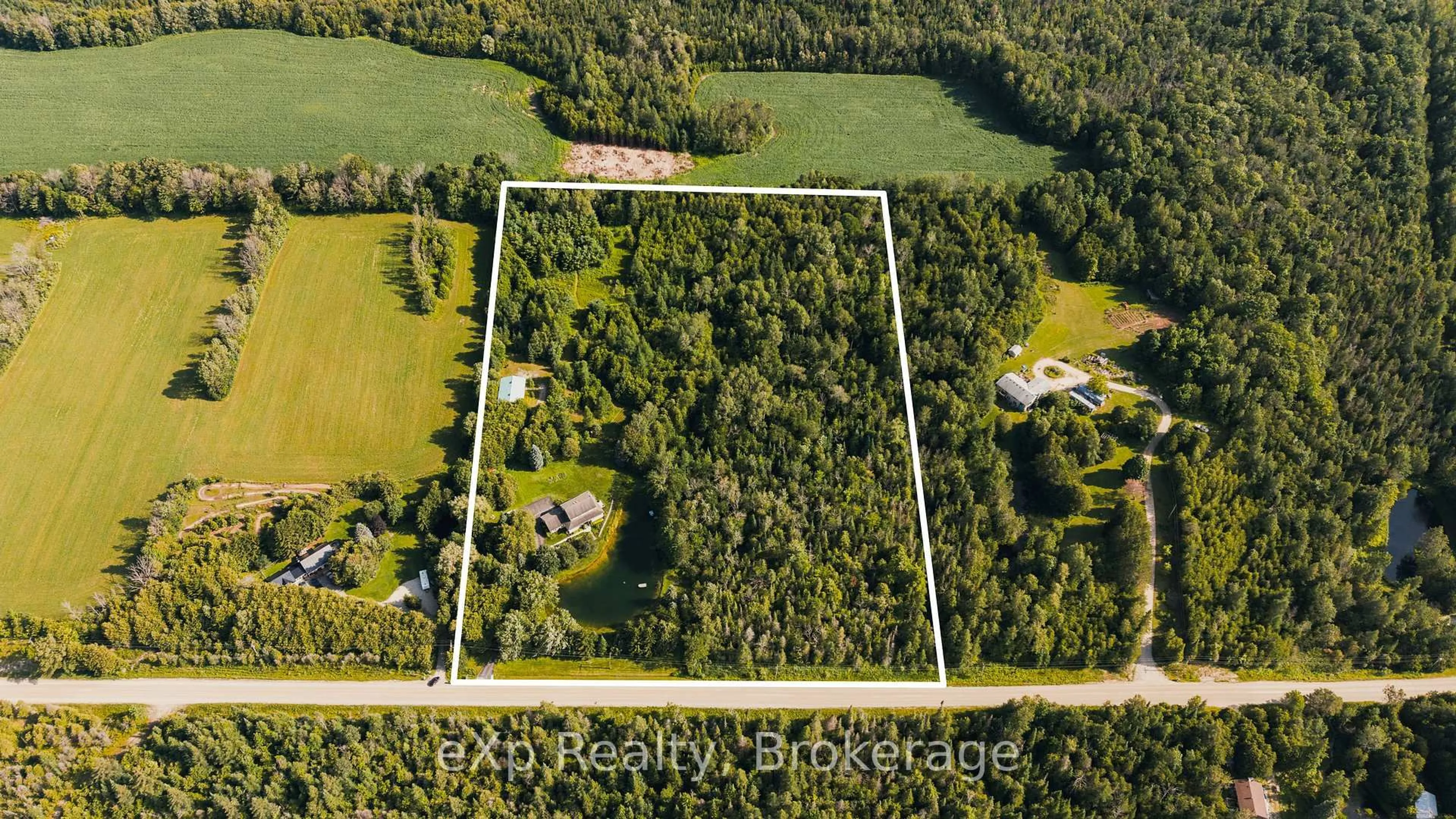 A pic from outside/outdoor area/front of a property/back of a property/a pic from drone, unknown for 243204 Southgate 24 Rd, Southgate Ontario N0G 1R0