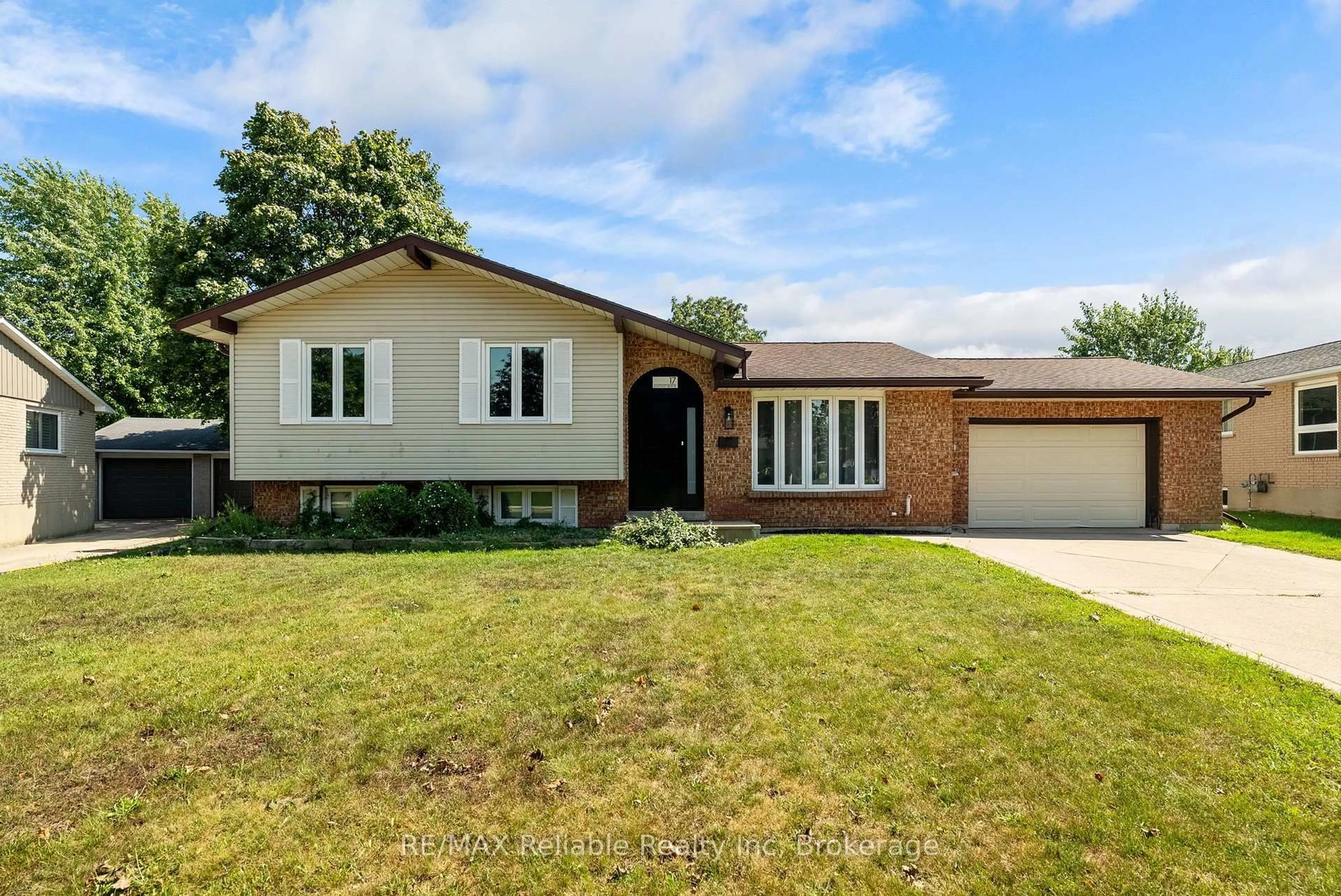 Home with brick exterior material, street for 17 Suncoast Dr, Goderich Ontario N7A 4H1