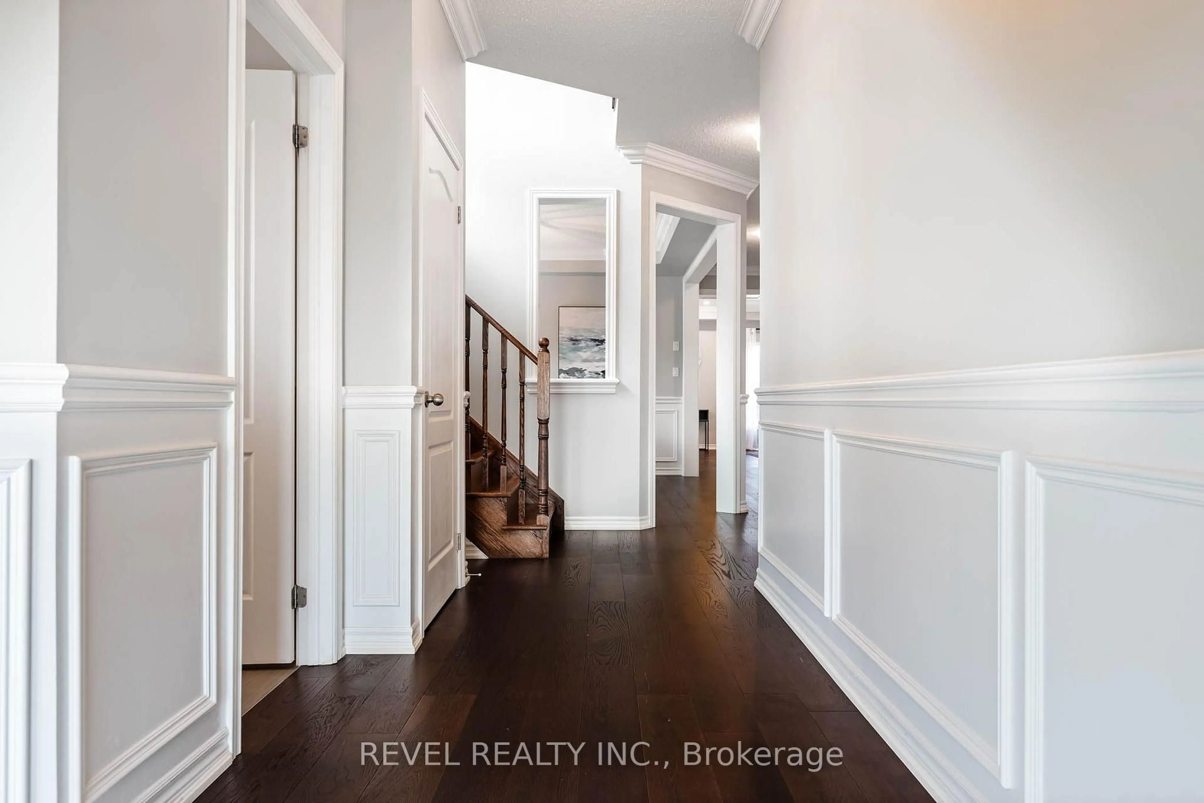 Indoor entryway for 401 Tansley St, Shelburne Ontario L9V 2S6