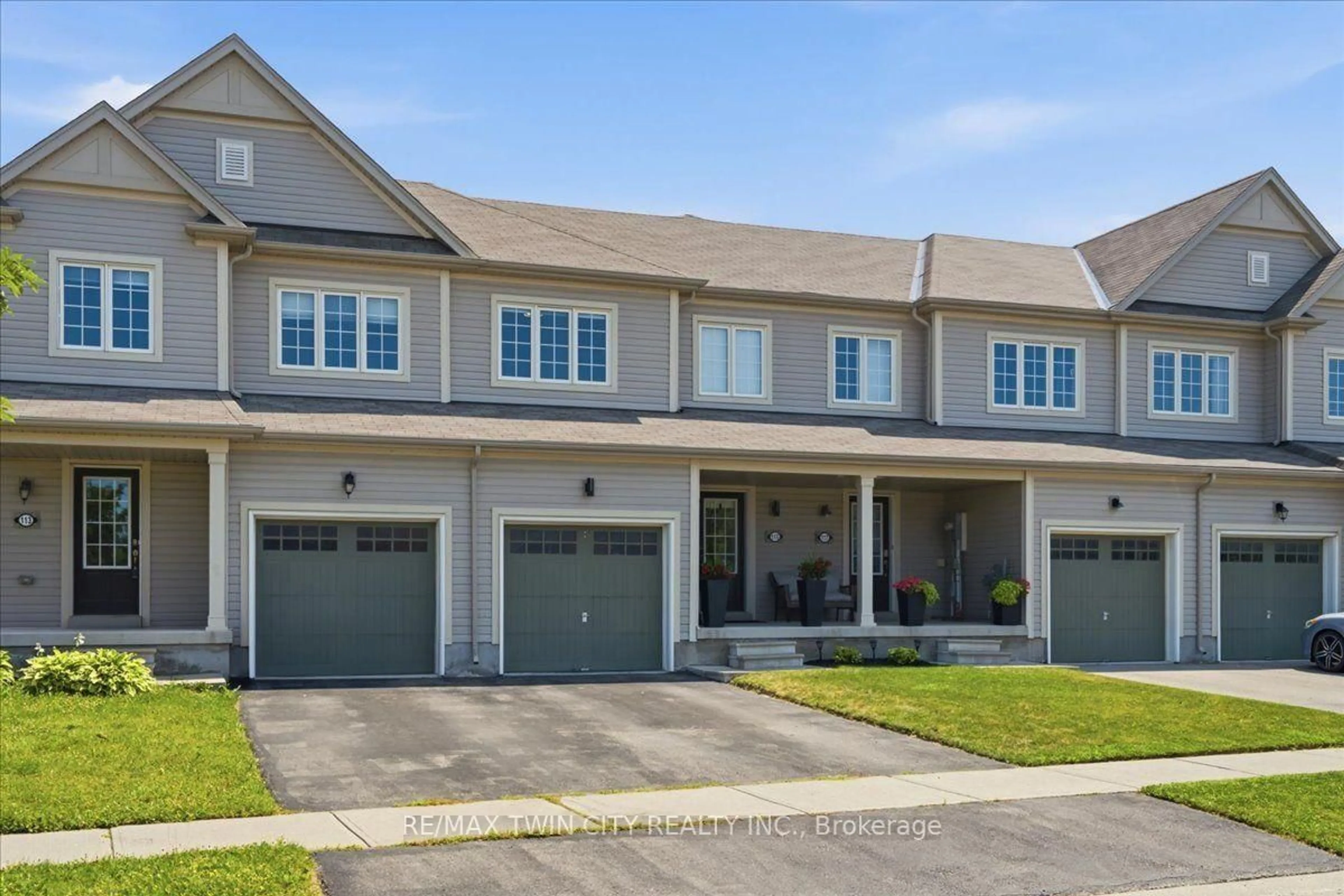 Unknown for 115 English Lane, Brantford Ontario N3T 0N8