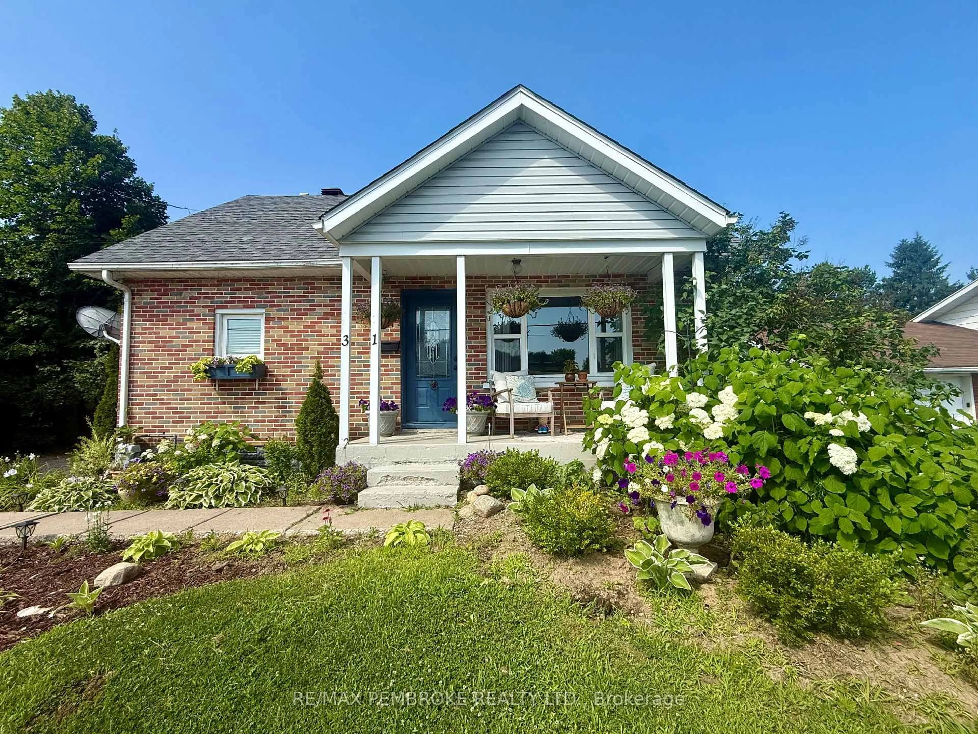 Home with brick exterior material, street for 31 Mary St, Petawawa Ontario K8H 1R8