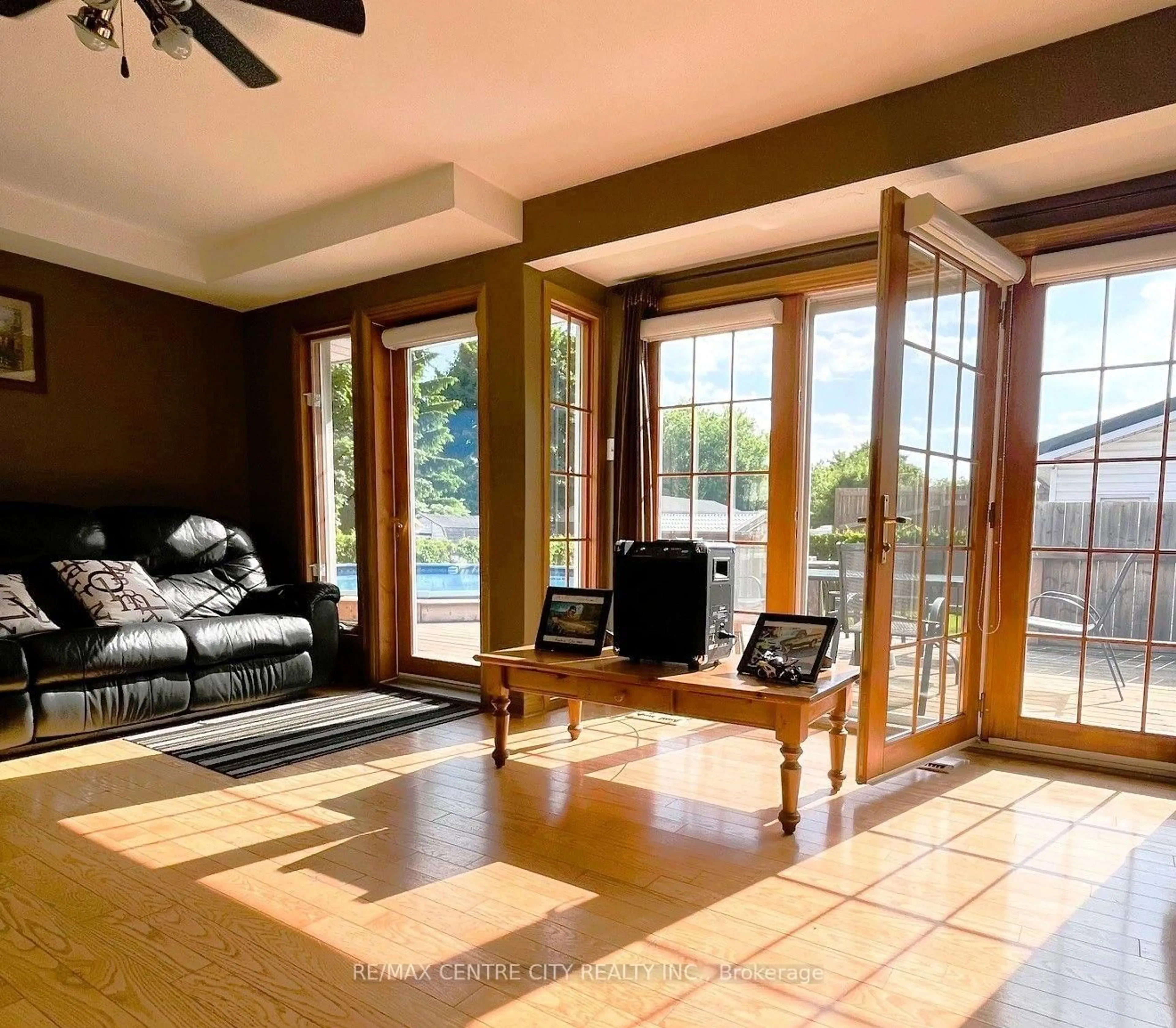 Living room with furniture, unknown for 175 Bancroft Rd, London East Ontario N5V 1E1