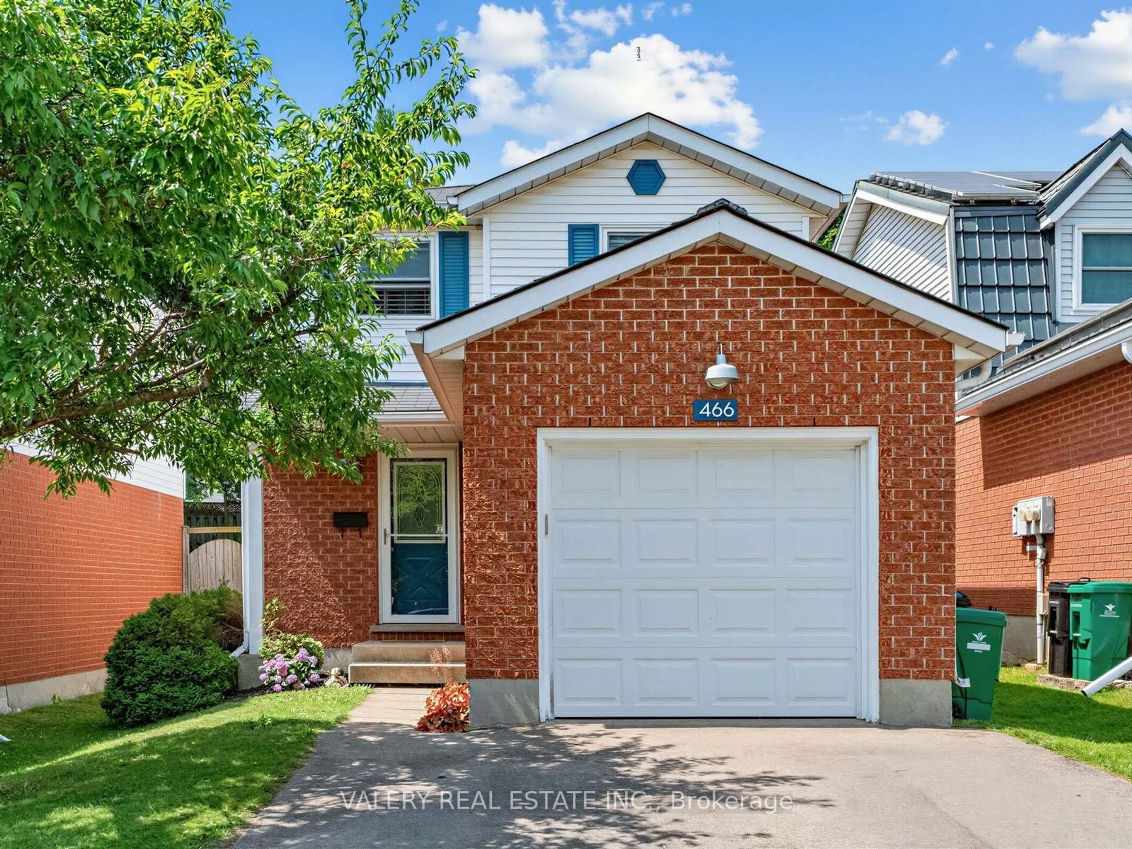Home with brick exterior material, street for 466 Misty Cres, Kitchener Ontario N2B 3V6