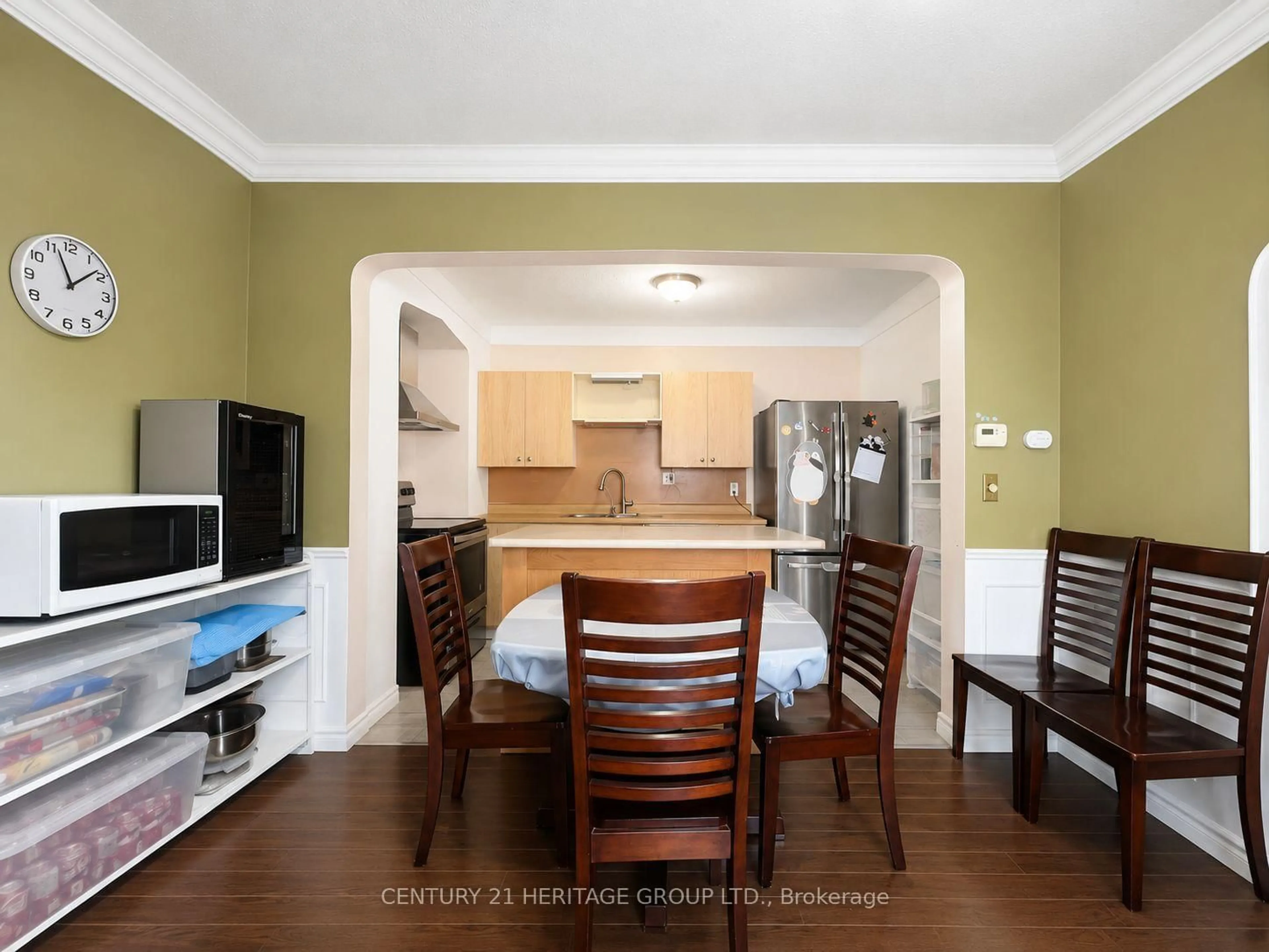 Open concept kitchen, unknown for 406 Jackson St, Hamilton Ontario L8P 1N4