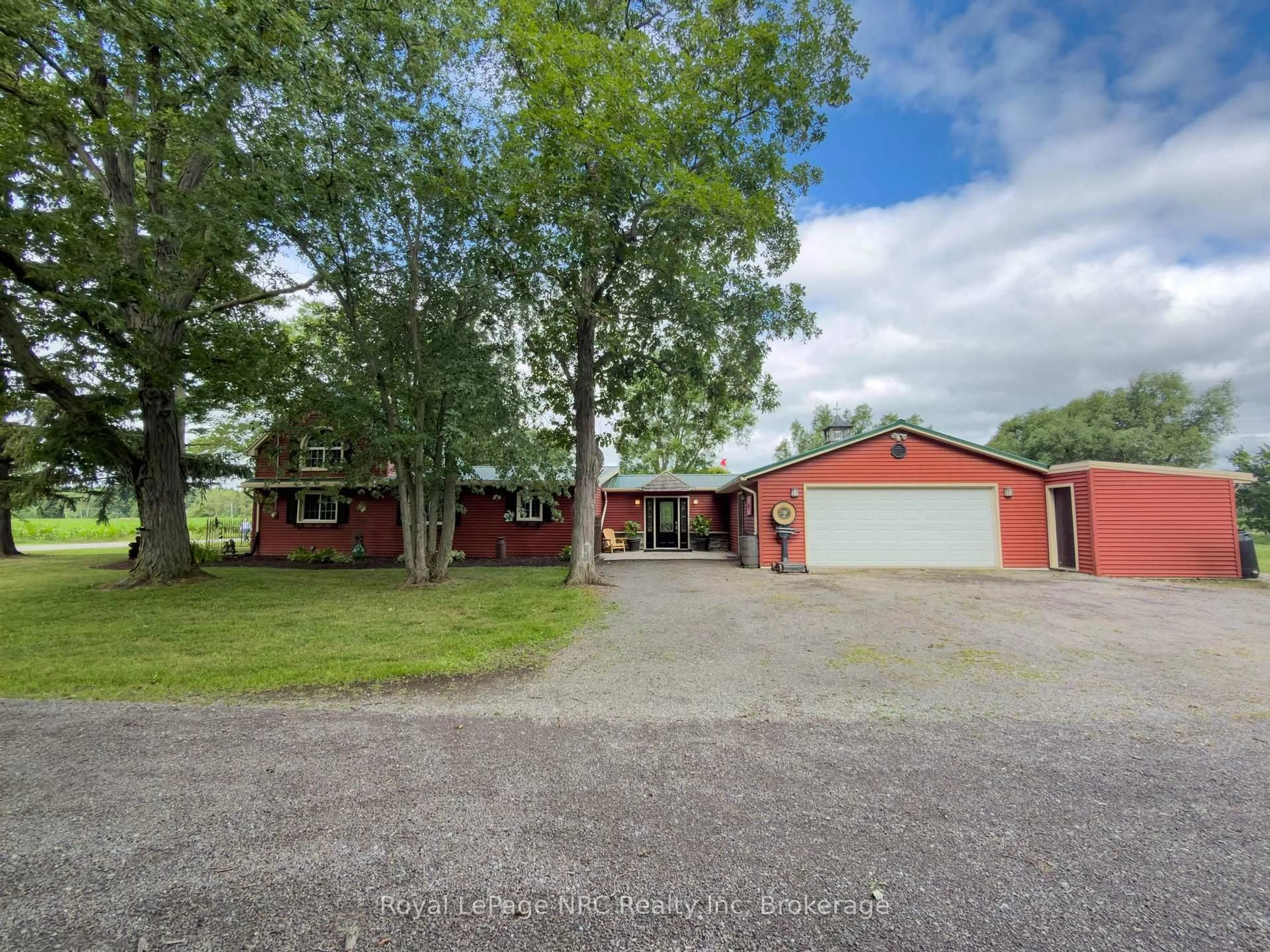 A pic from outside/outdoor area/front of a property/back of a property/a pic from drone, street for 64610 Concession 6 Rd, Wainfleet Ontario N1A 2W2