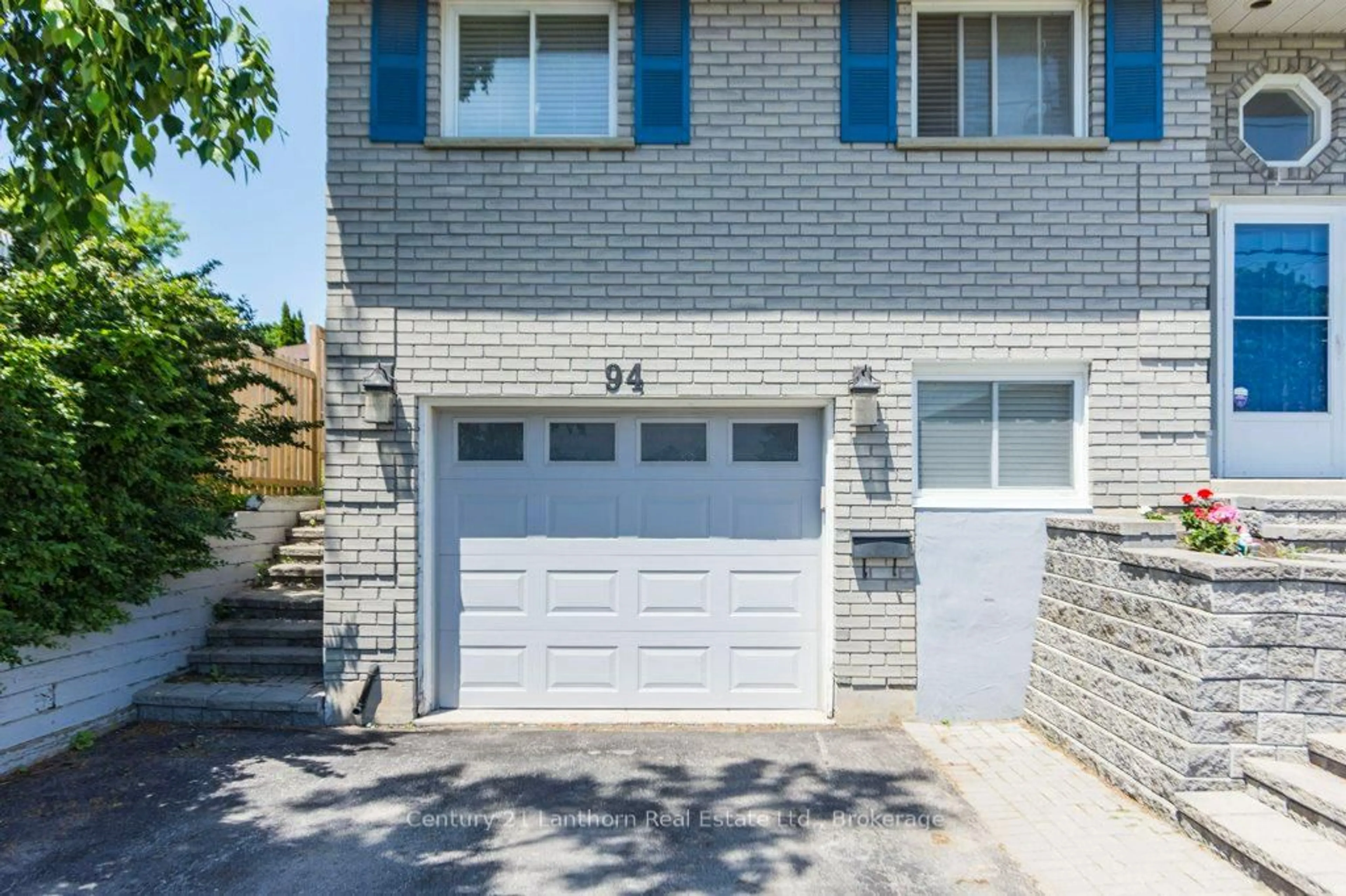 Unknown for 94 NORTH MURRAY St, Quinte West Ontario K8V 2E7