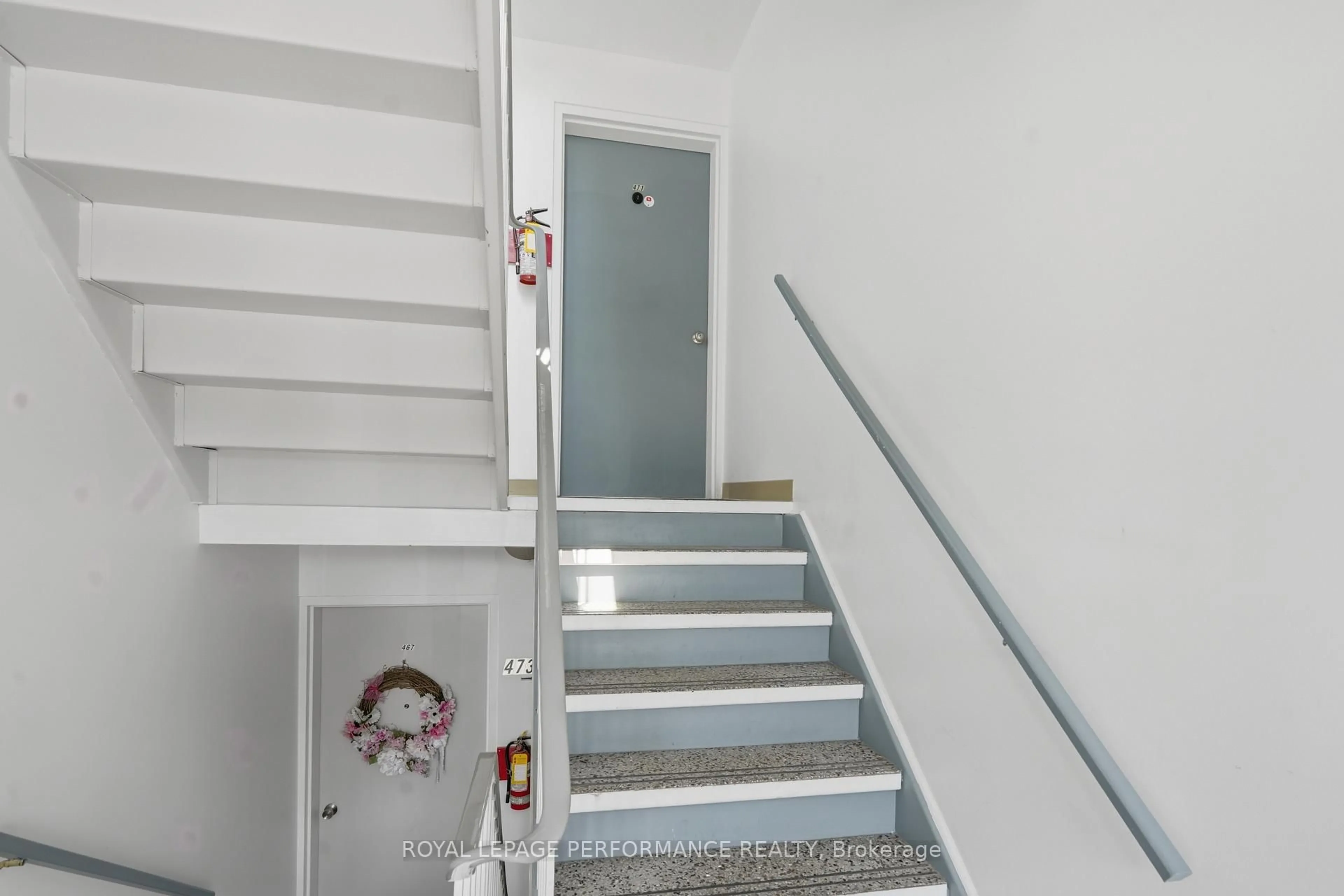 Stairs for 471 Spence Ave #4, Hawkesbury Ontario K6A 3A4