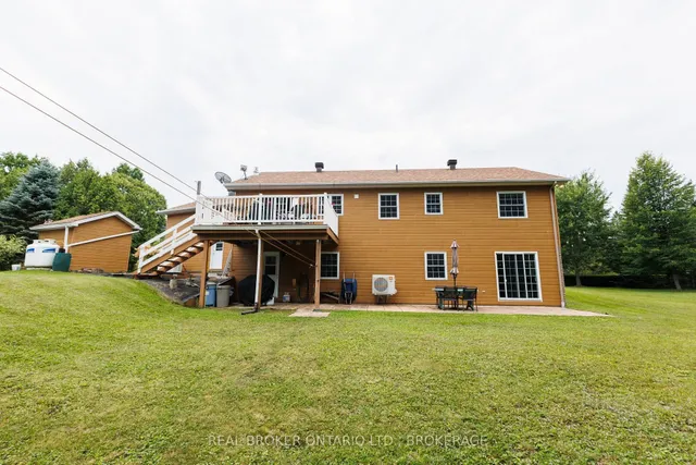 3213 Dornie Rd, North Glengarry 5