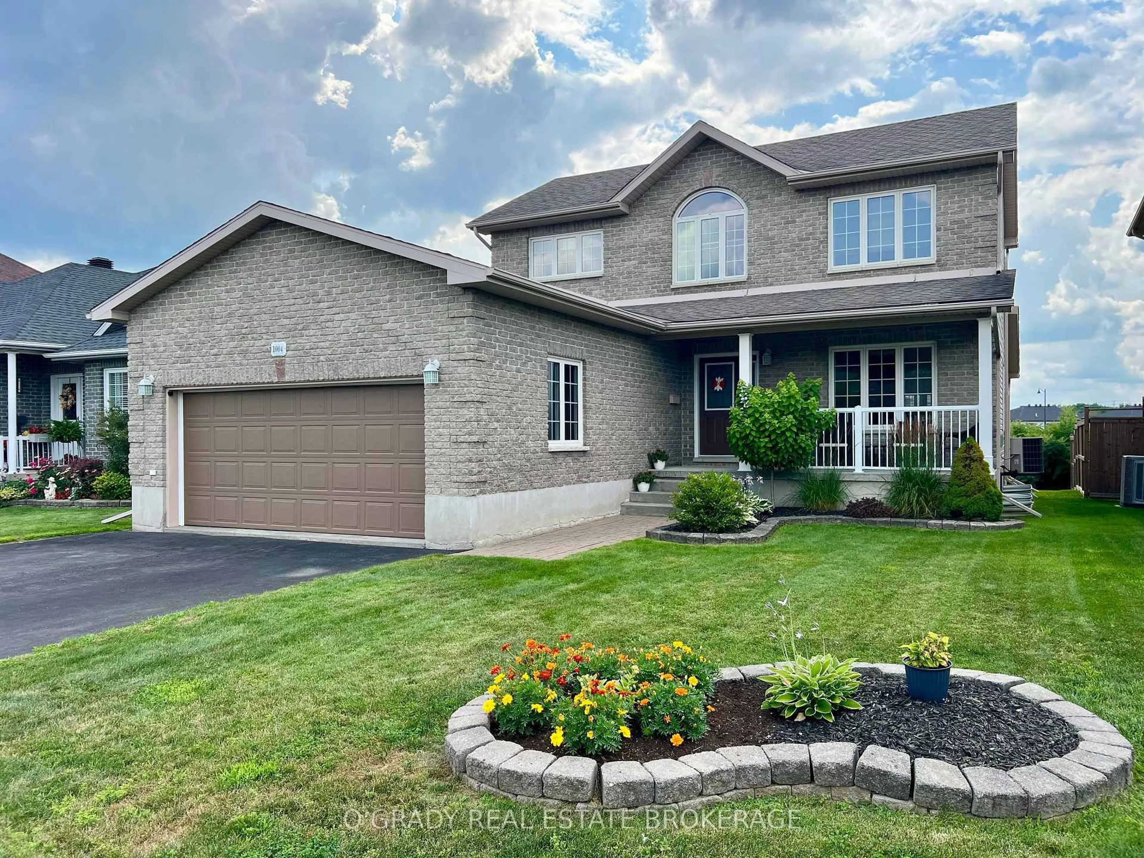 Home with brick exterior material, street for 1004 Crestwood Dr, Brockville Ontario K6V 7N1
