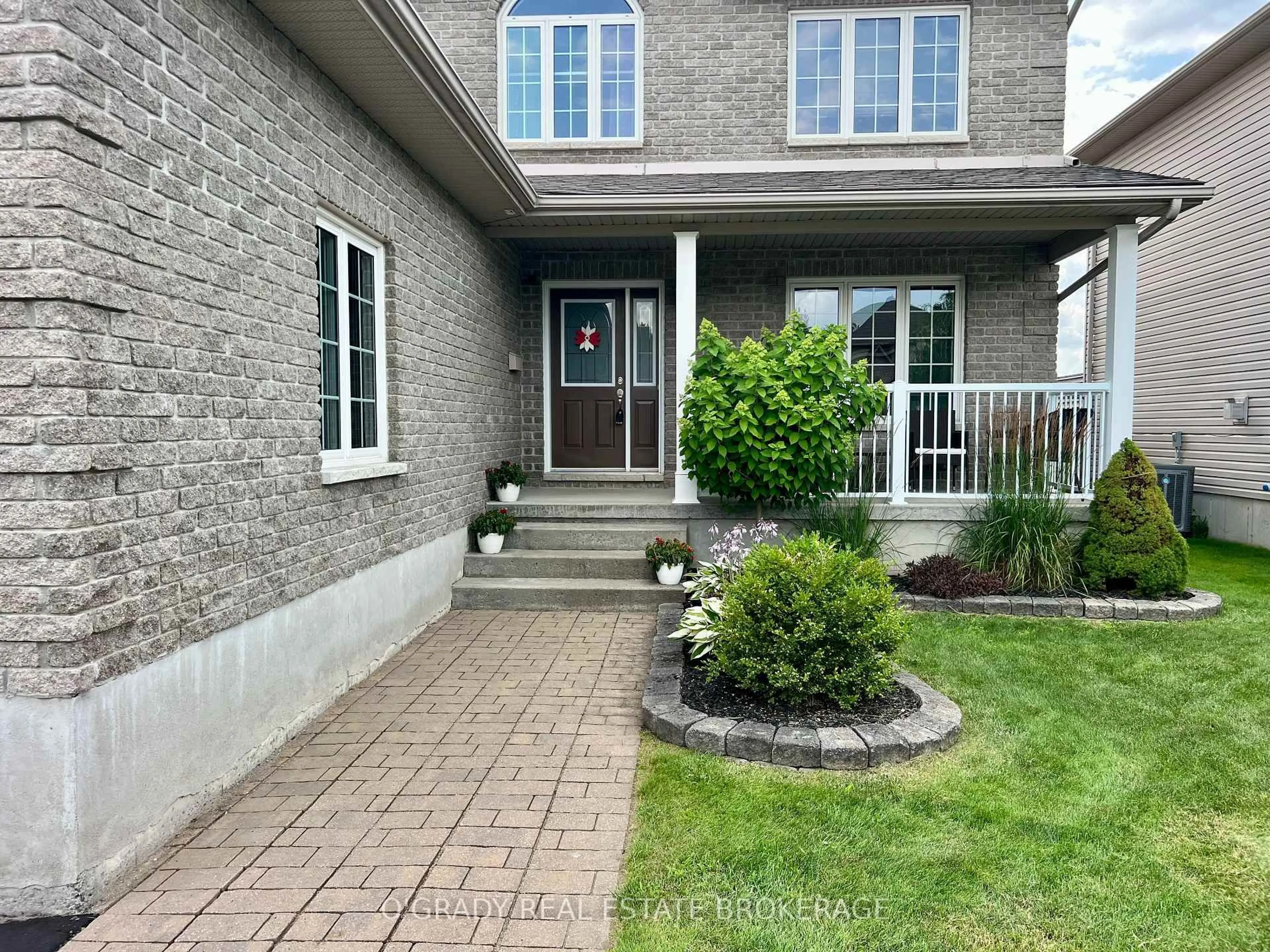 Unknown for 1004 Crestwood Dr, Brockville Ontario K6V 7N1