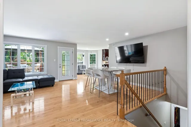 7 Albert St, Edwardsburgh/Cardinal 4