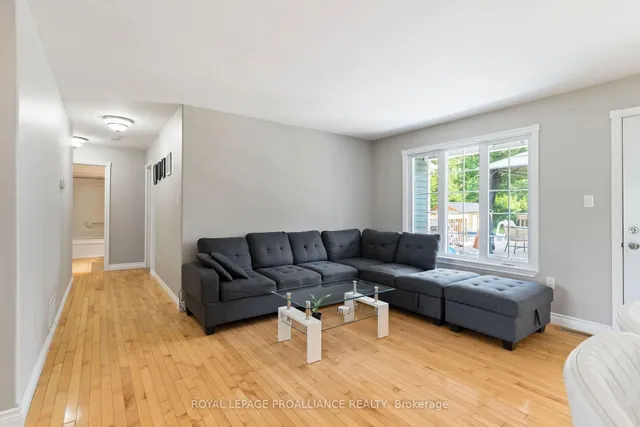 7 Albert St, Edwardsburgh/Cardinal 5